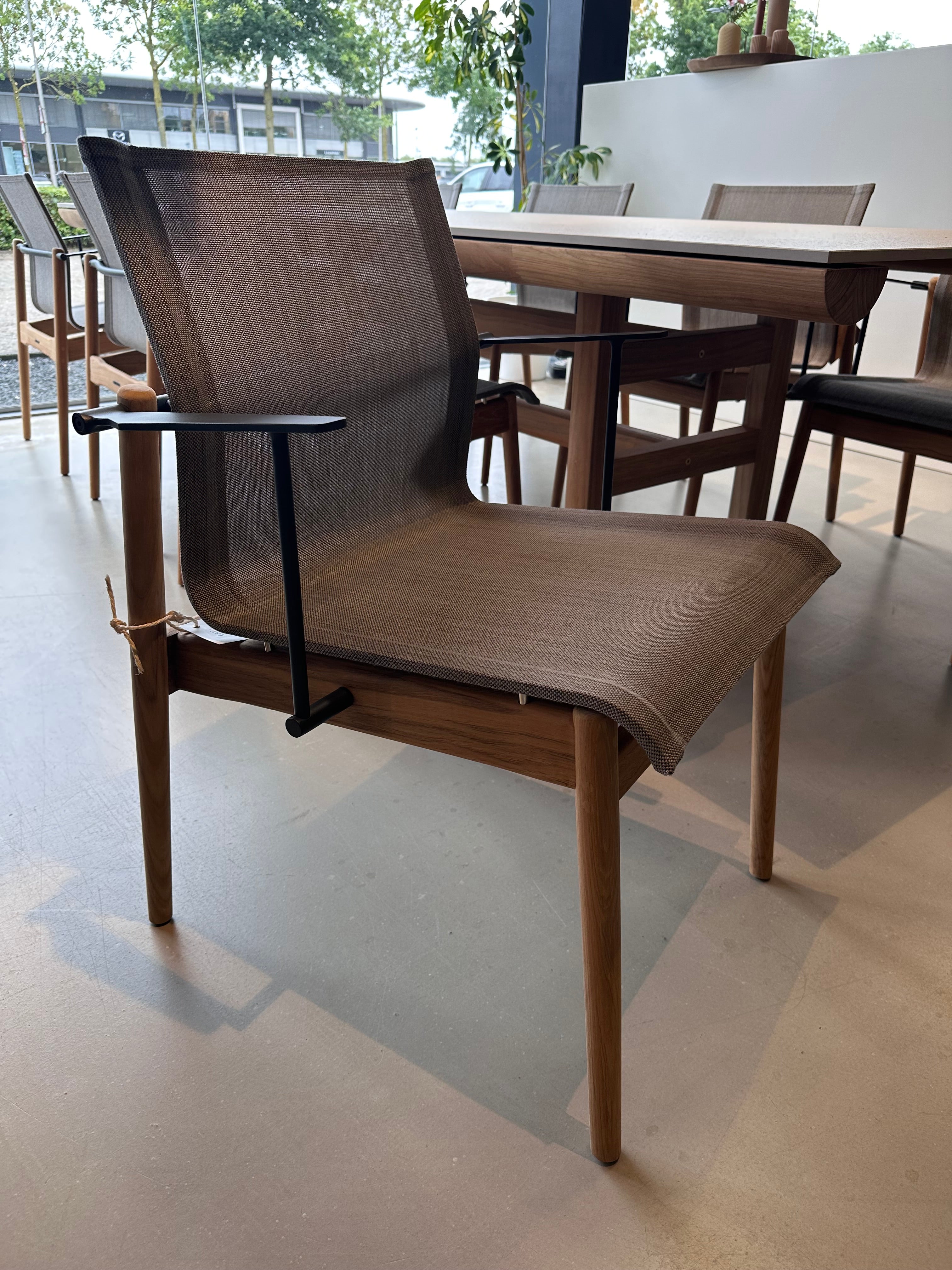 Gloster, Rail / Sway diningset showroomaanbieding