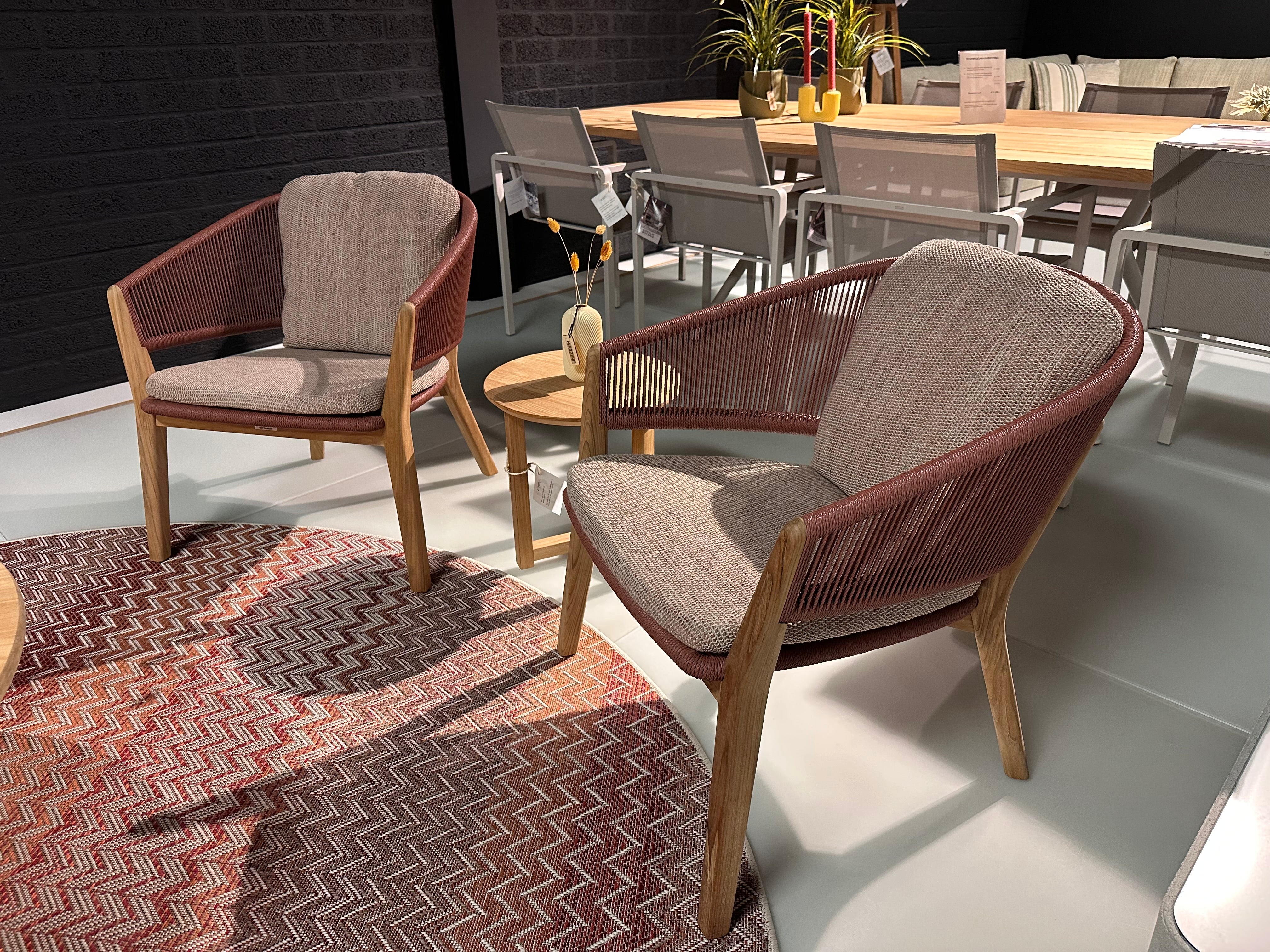 Royal Botania, Cares loungeset showroomaanbieding