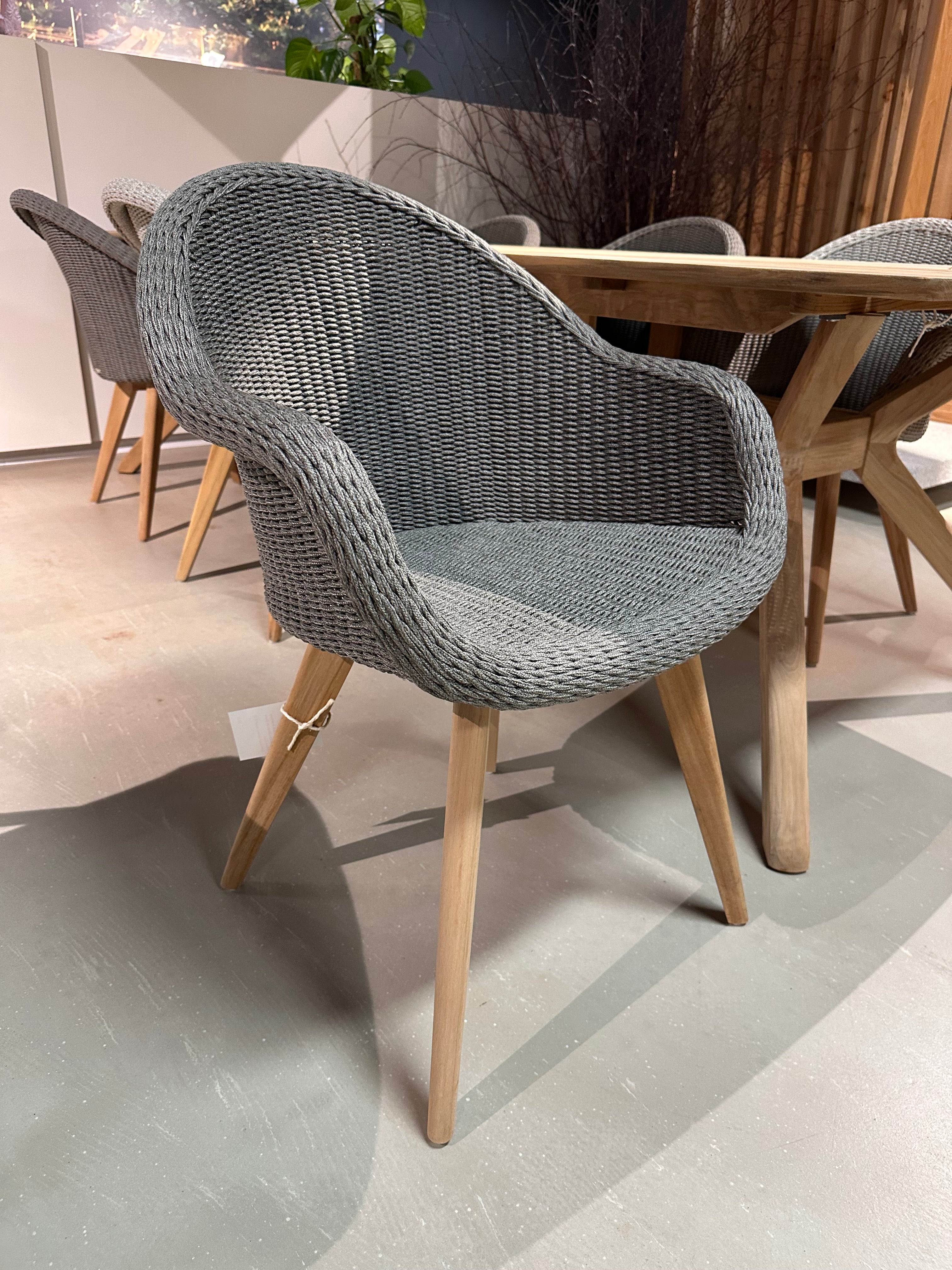 Traditional Teak, Carmen / Vincent Sheppard, Remi diningset showroomaanbieding