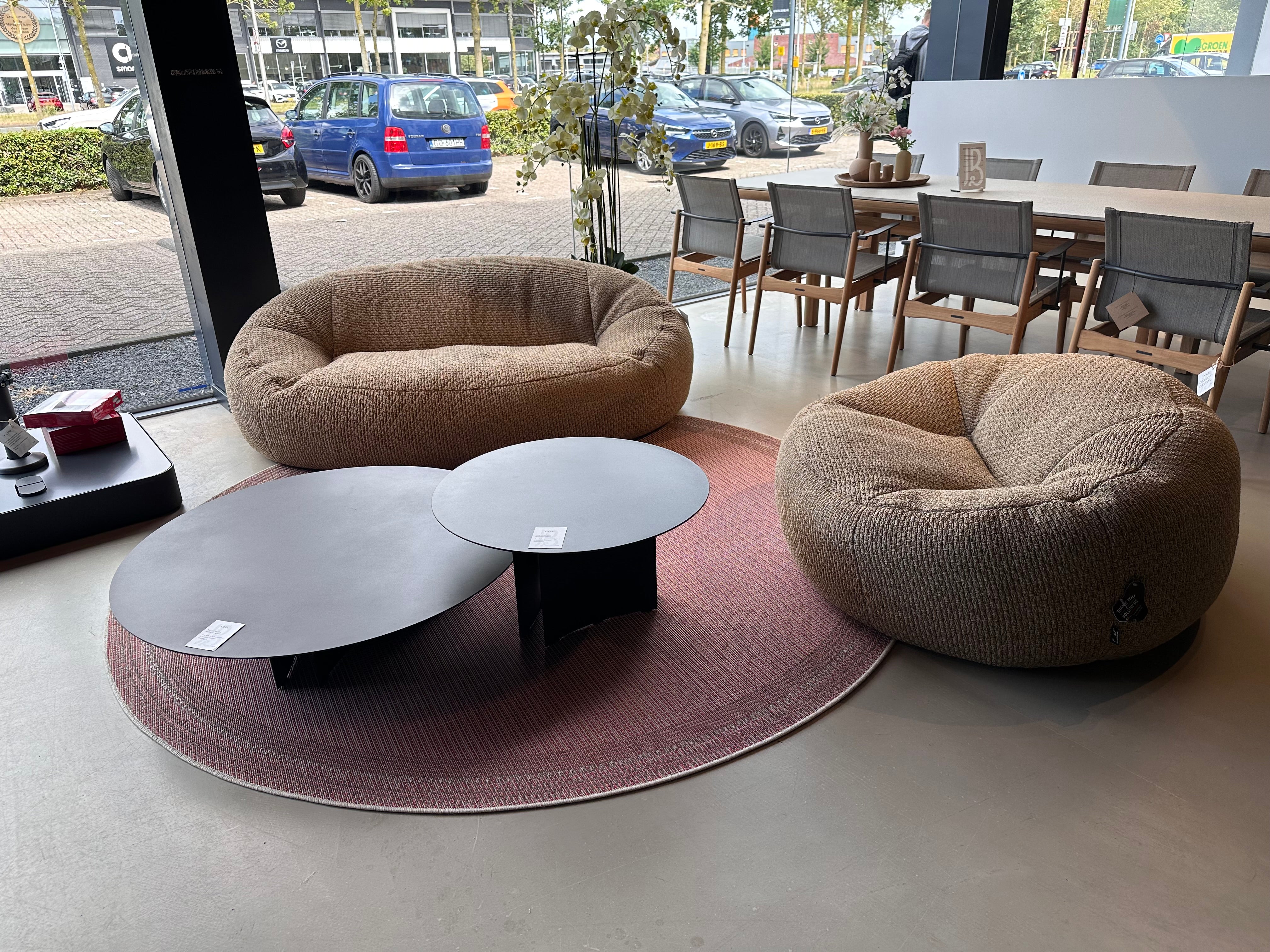 Roolf, Dolly loungeset showroomaanbieding
