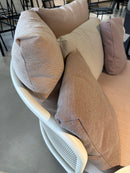 Todus, Baza lounge chair showroomaanbieding