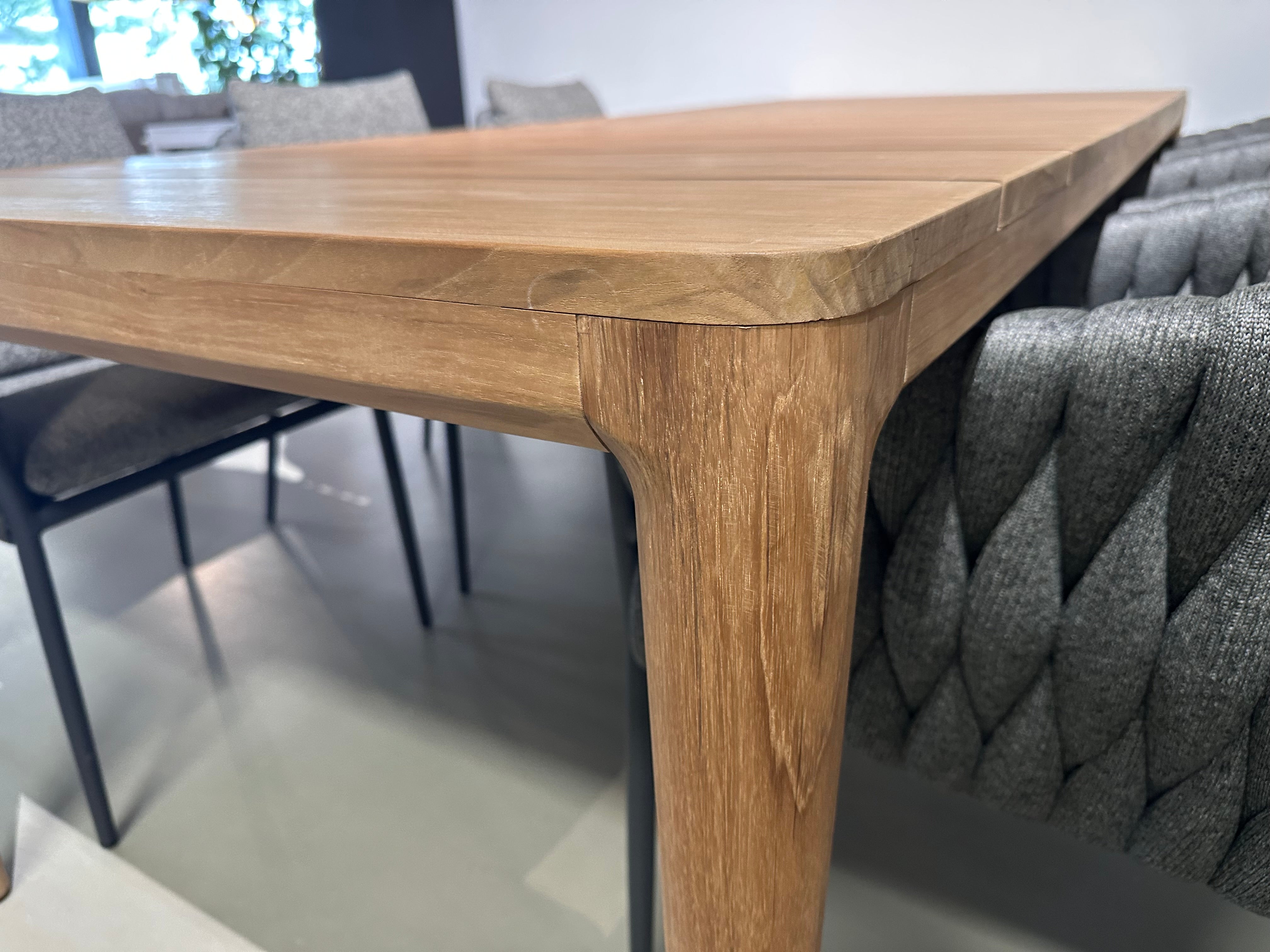 Traditional Teak, Isabella / Jati & Kebon, Fortuna diningset showroomaanbieding