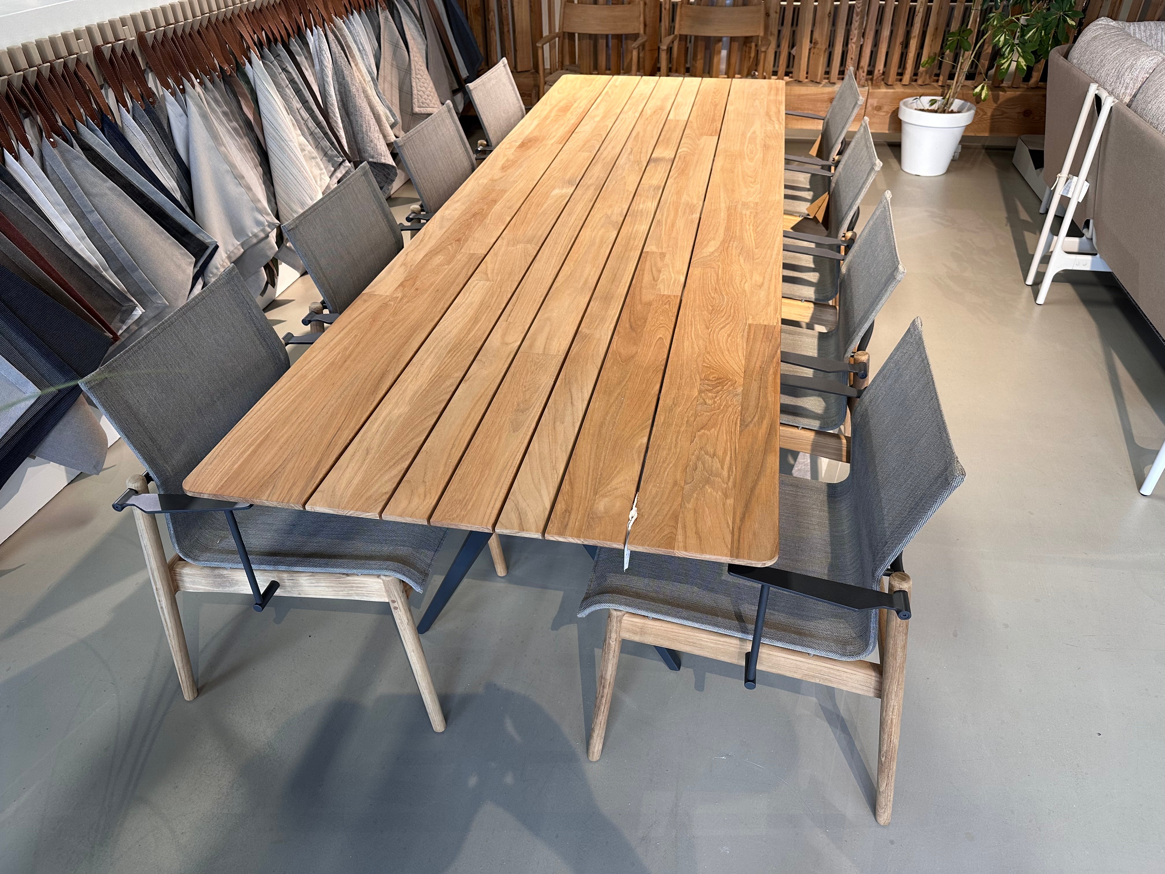 Gloster, Split - Sway diningset showroomaanbieding