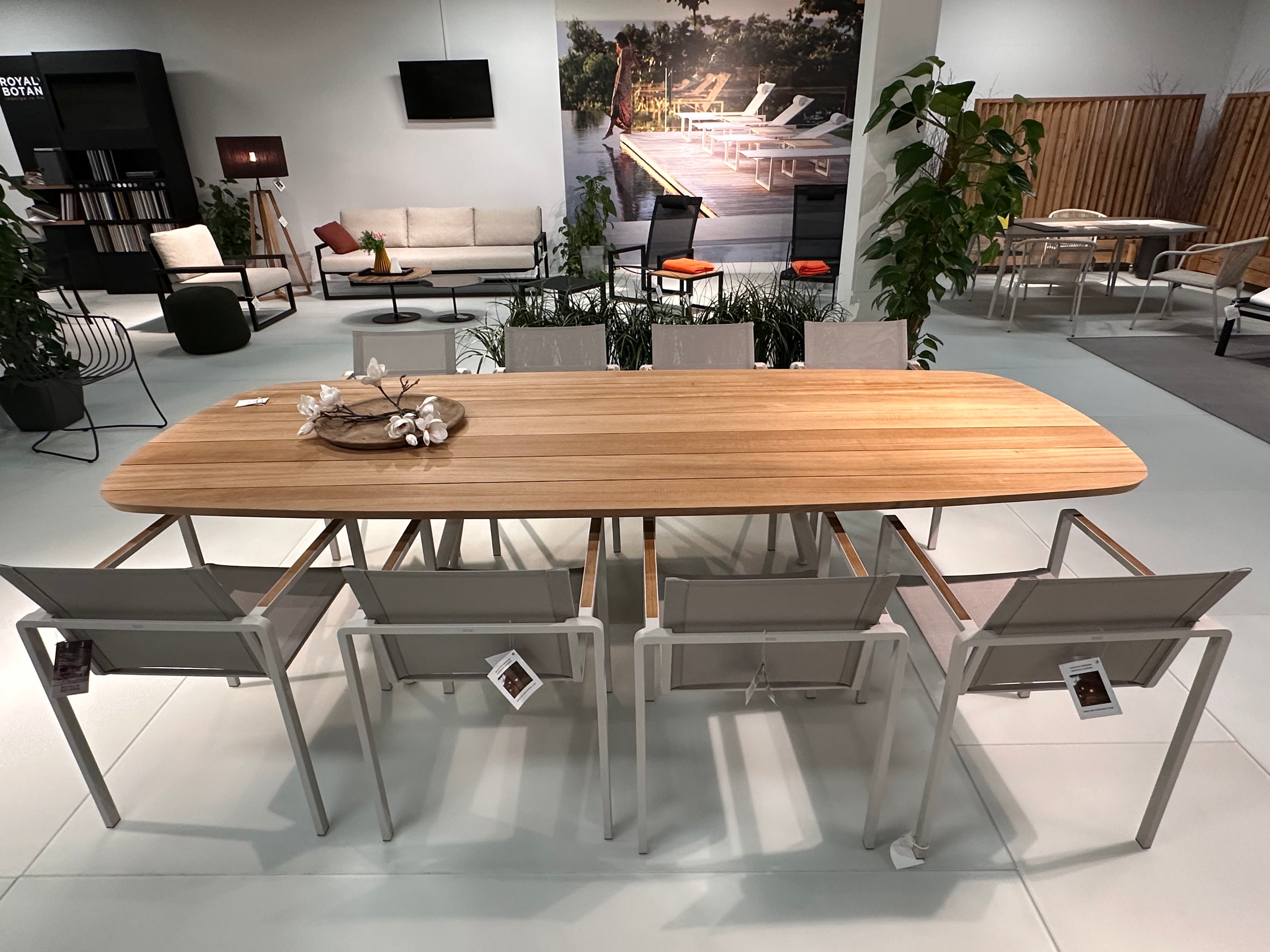 Royal Botania, Exes - Alura diningset showroomaanbieding