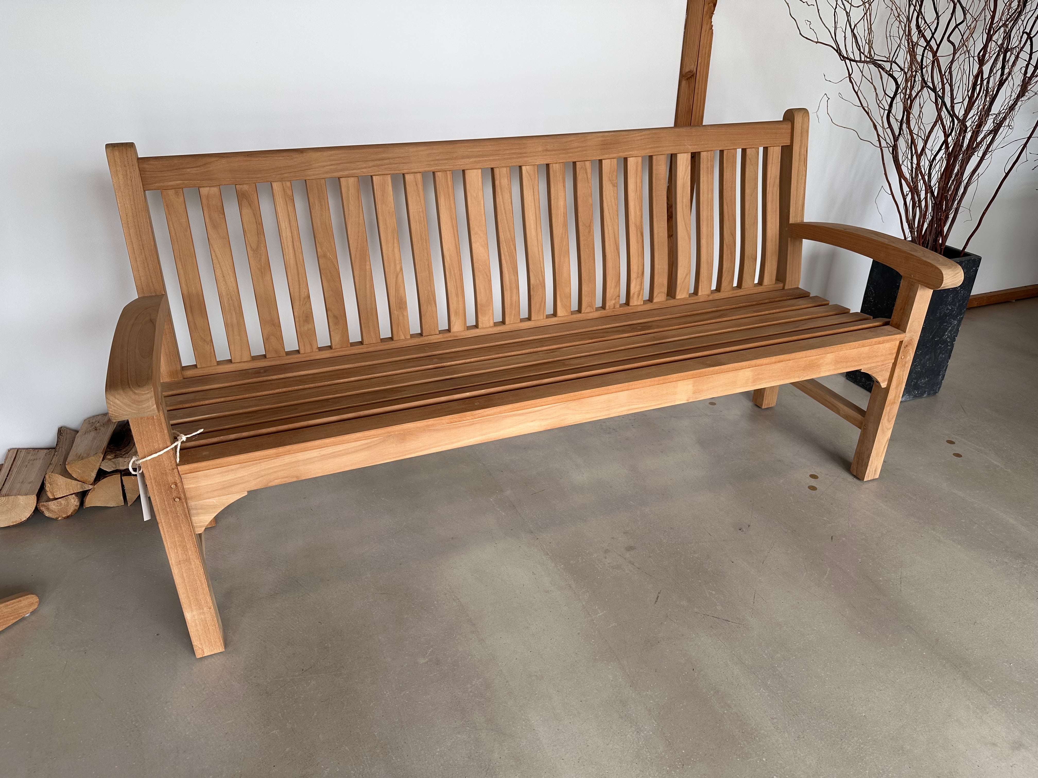Traditional Teak, Victoria tuinbank showroomaanbieding