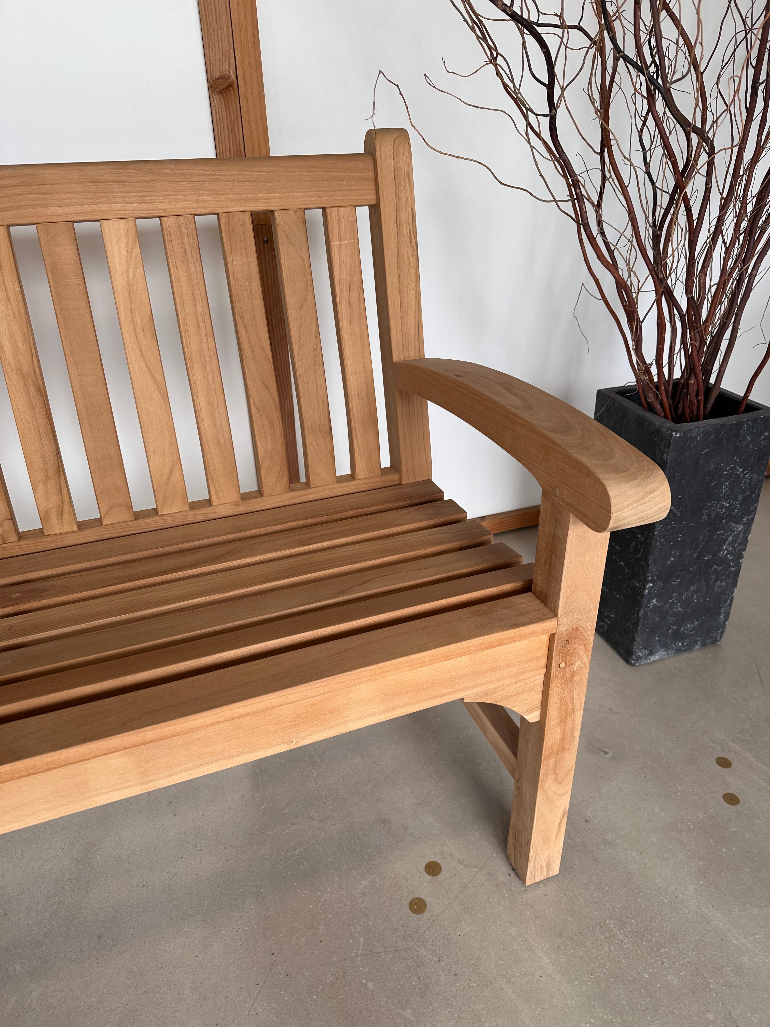 Traditional Teak, Victoria tuinbank showroomaanbieding