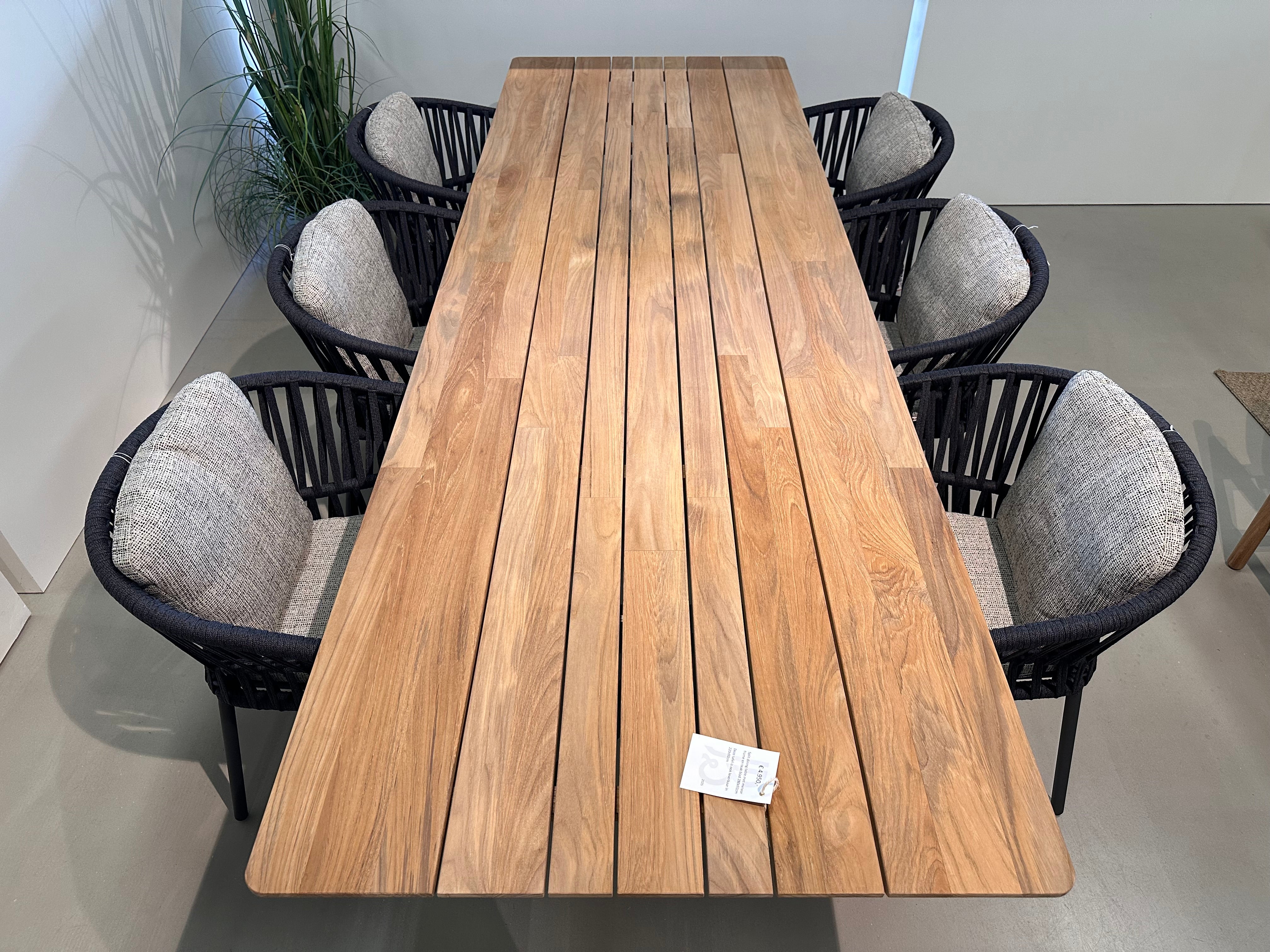 Gloster, Split / Tofino diningset showroomaanbieding