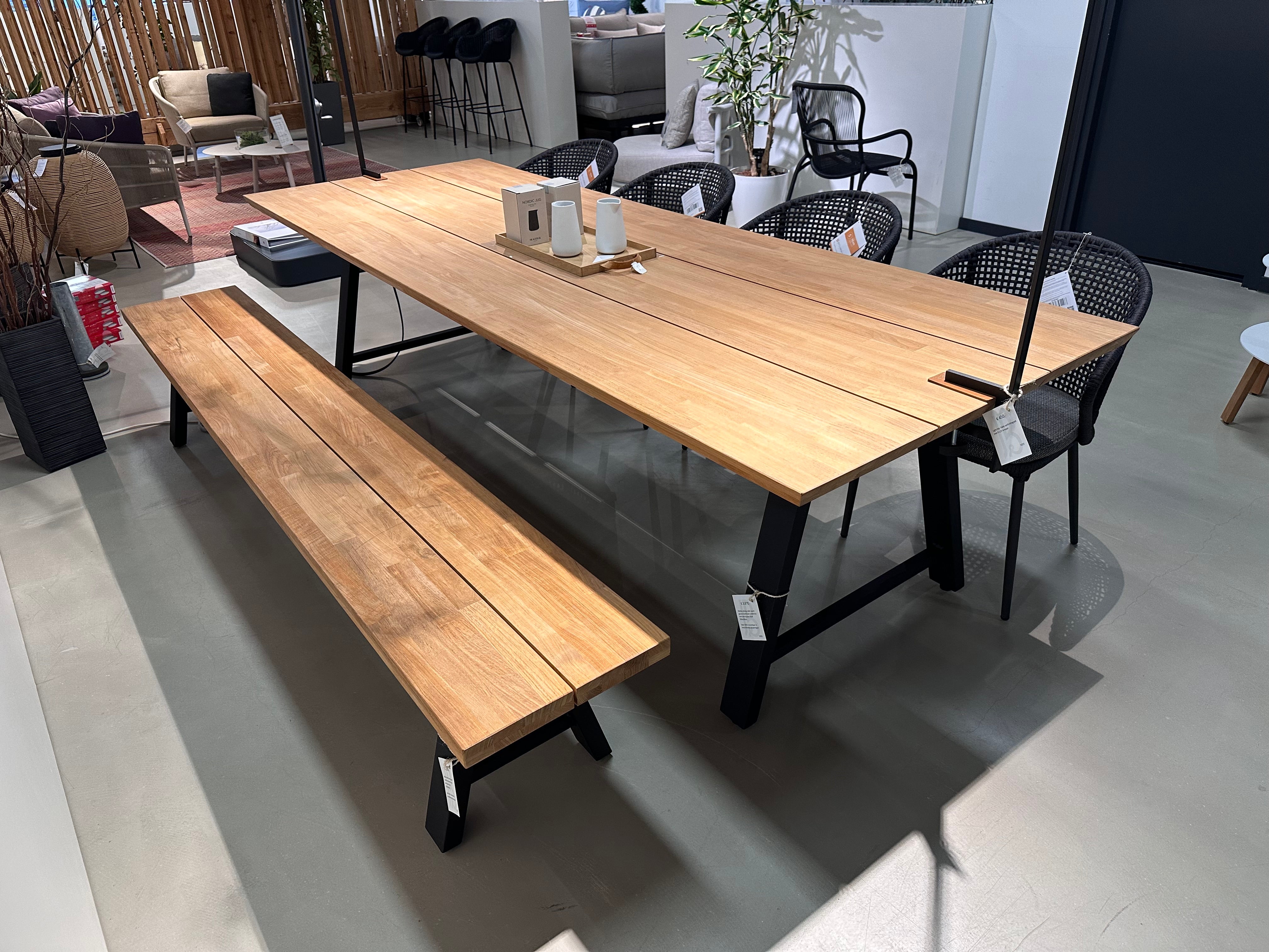 Vincent Sheppard, Matteo - Jati&Kebon, Nicola diningset showroomaanbieding