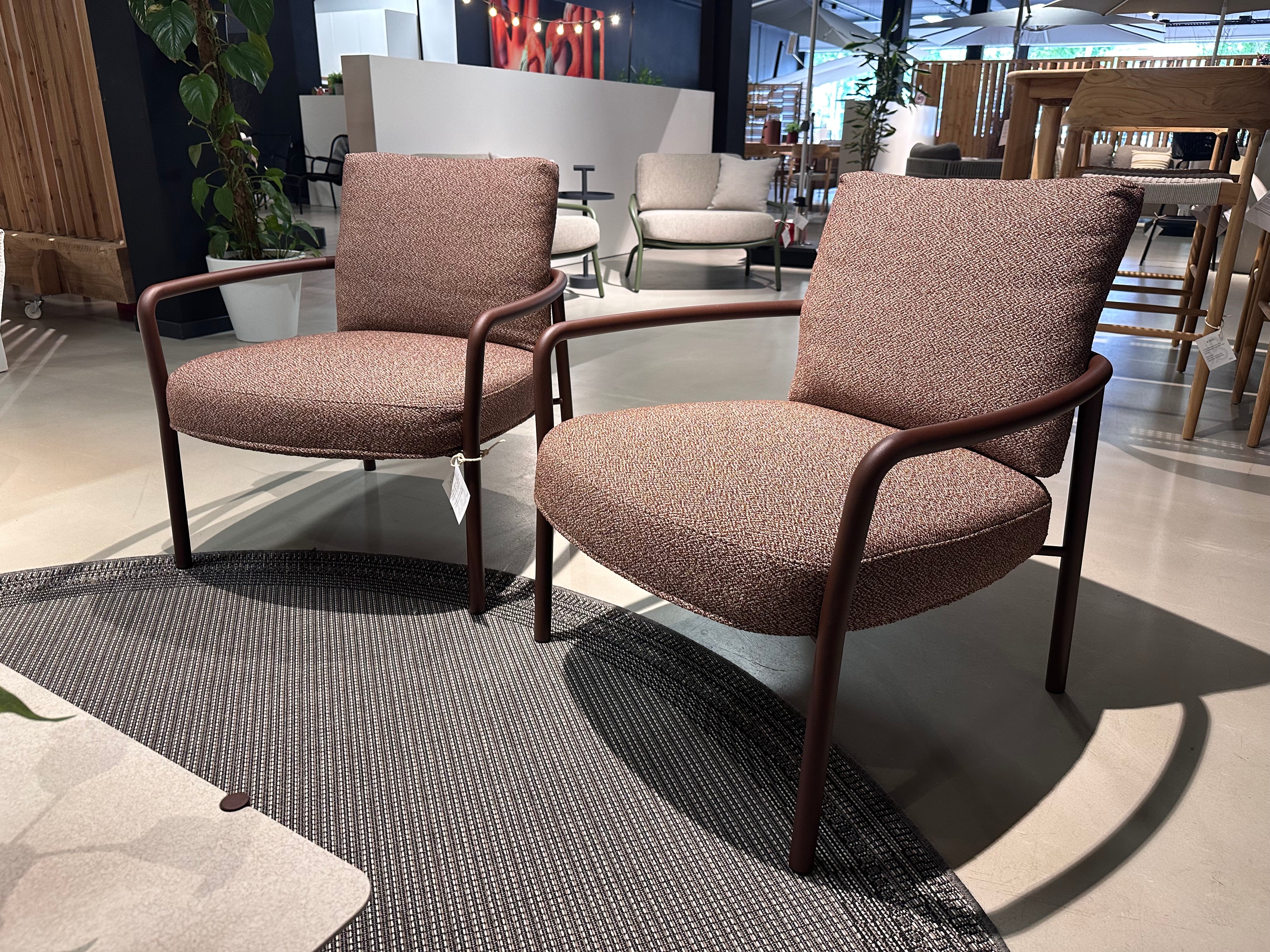 Todus, Kori loungeset showroomaanbieding