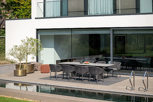 Jati & Kebon, Amorelli tafel, Verkrijgbaar in twee kleuren.