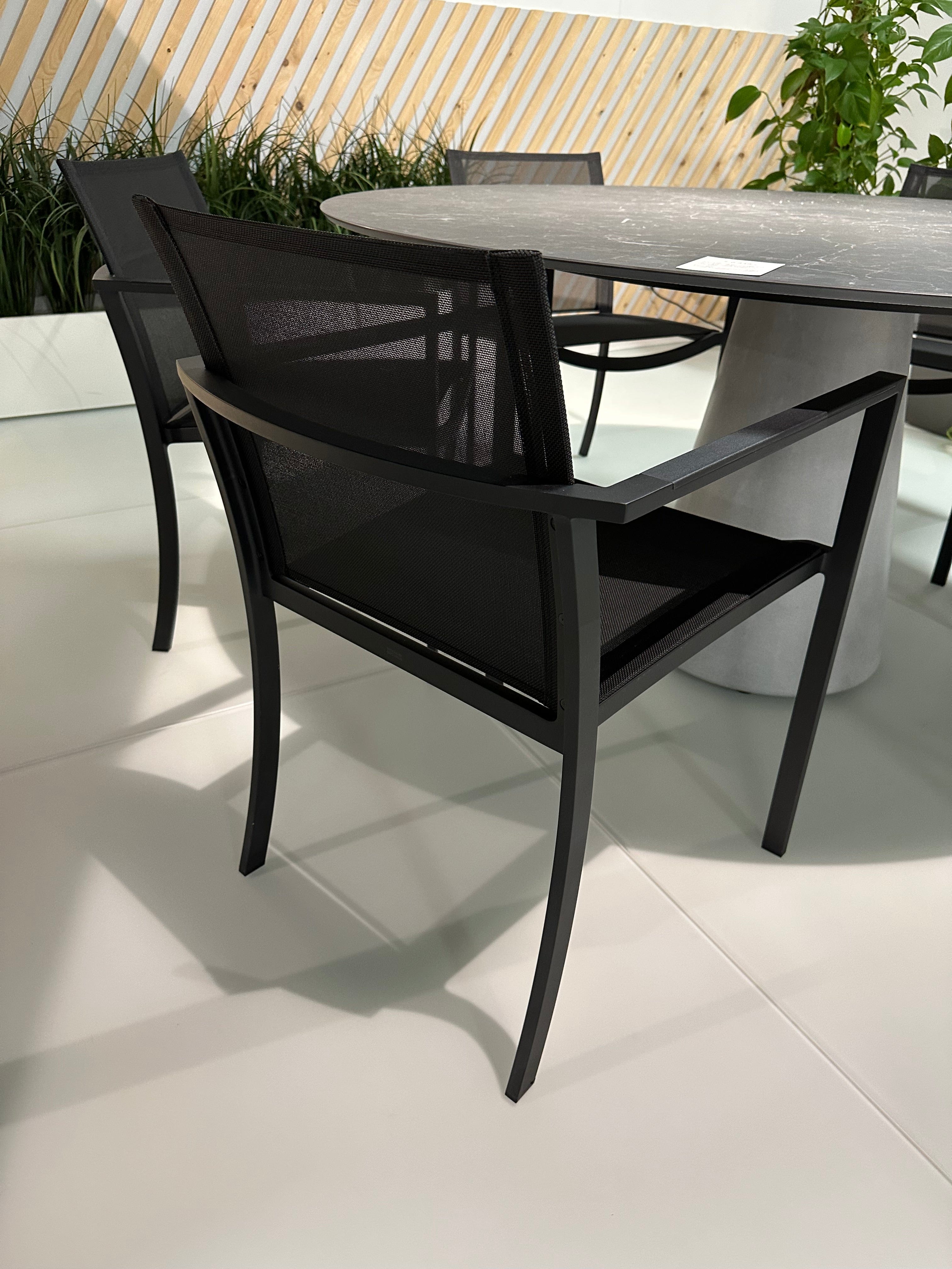 Royal Botania Royal Botania, Conix - o-zon diningset showroomaanbieding