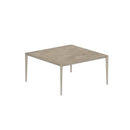 Royal Botania Tafel Gepoedercoat aluminium Sand / Terra Sabbia Royal Botania U-nite Tafel 150x150x75cm. Diverse kleuren frames en tafelbladen mogelijk.