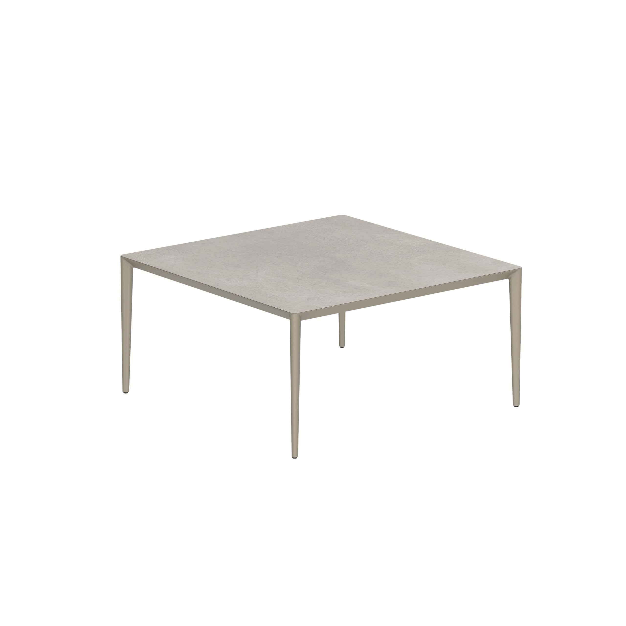Royal Botania Tafel Royal Botania U-nite Tafel 150x150x75cm. Diverse kleuren frames en tafelbladen mogelijk.