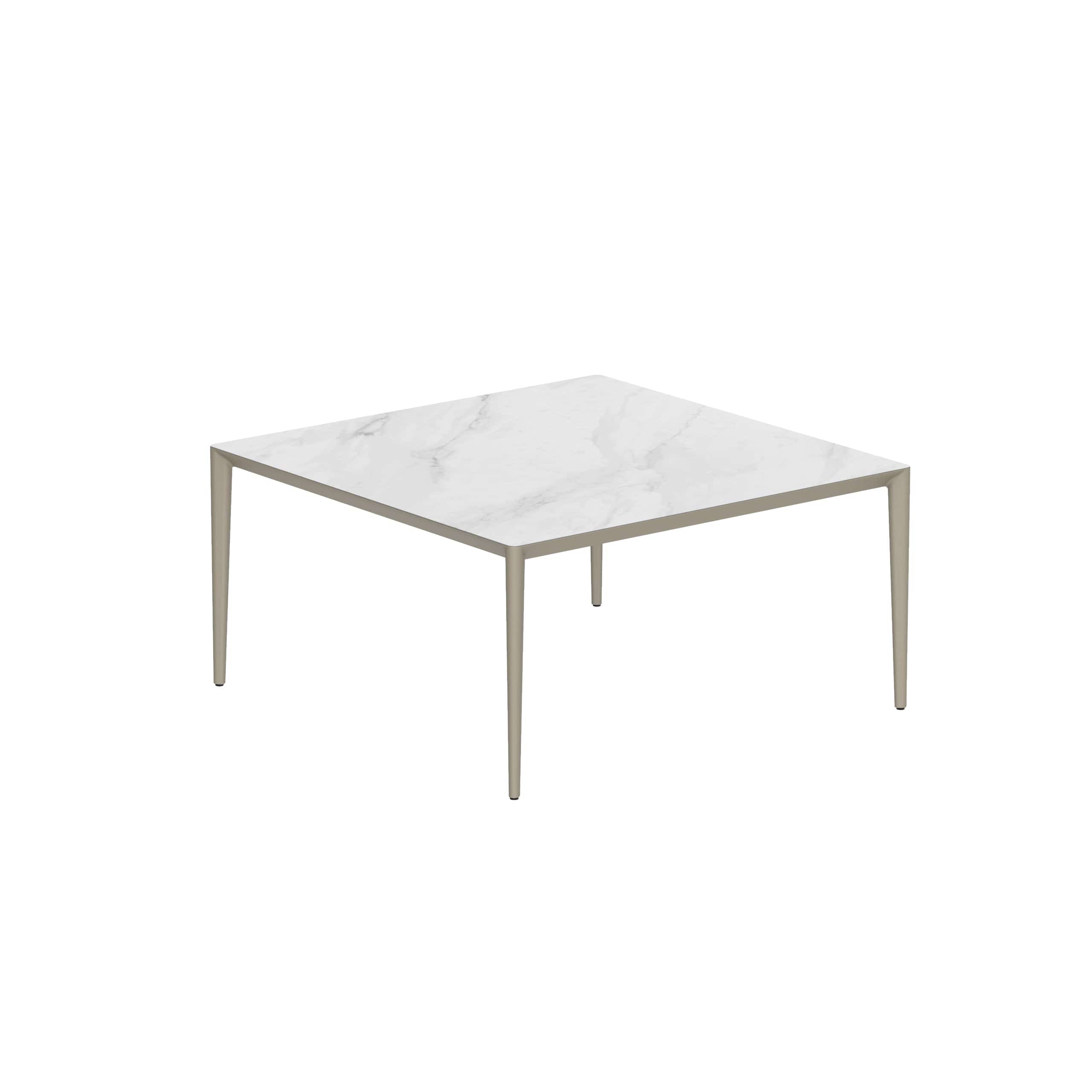 Royal Botania Tafel Royal Botania U-nite Tafel 150x150x75cm. Diverse kleuren frames en tafelbladen mogelijk.