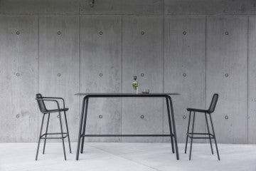 Todus Bartafel Todus Starling bartafel. Verkrijgbaar in twee afmetingen en in diverse kleuren frame's en met meerdere kleuren tafelbladen.