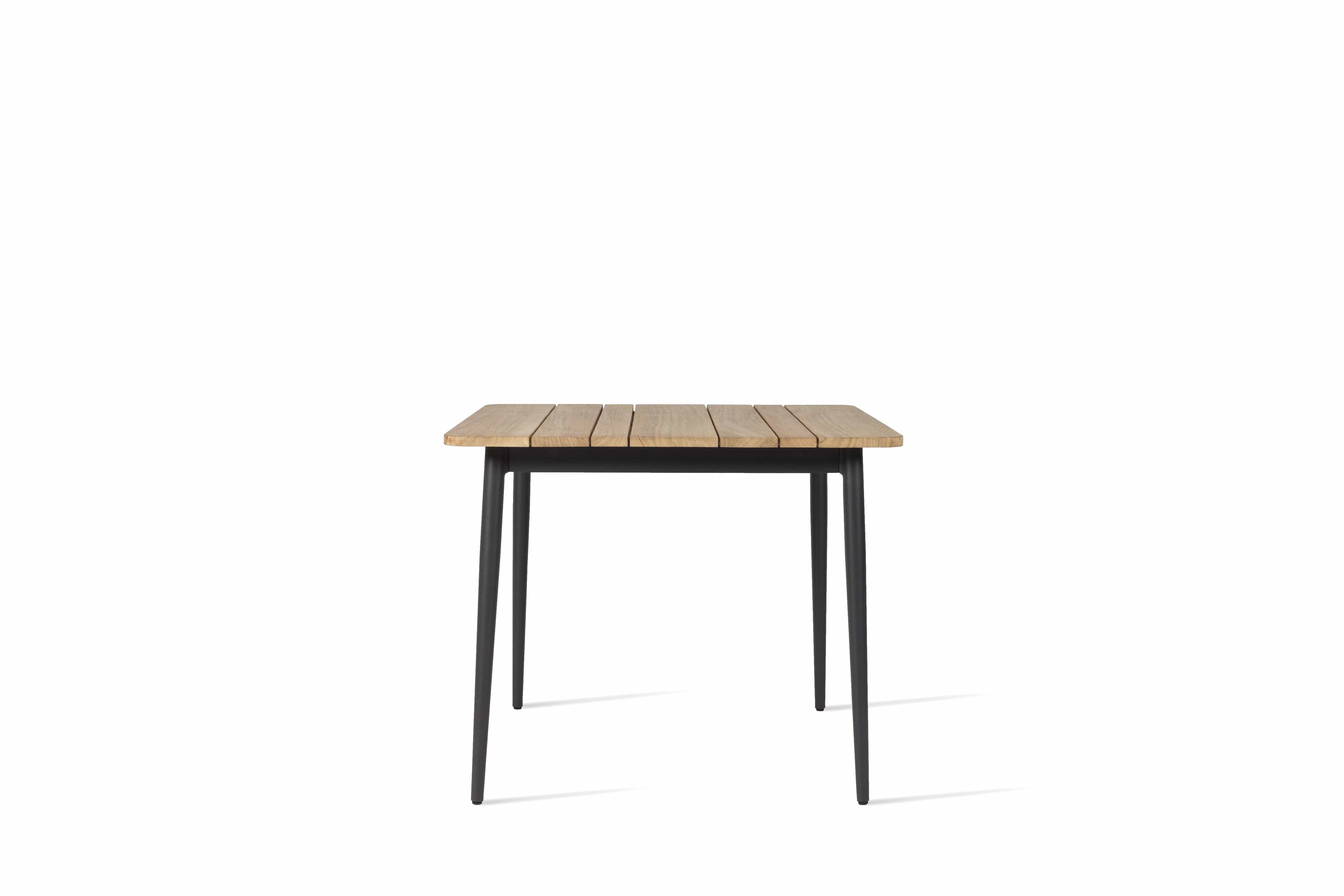 Vincent Sheppard Tafel Teak Vincent Sheppard Leo eettafel 90 x 90. lava kleur frame en teakhouten tafelblad.