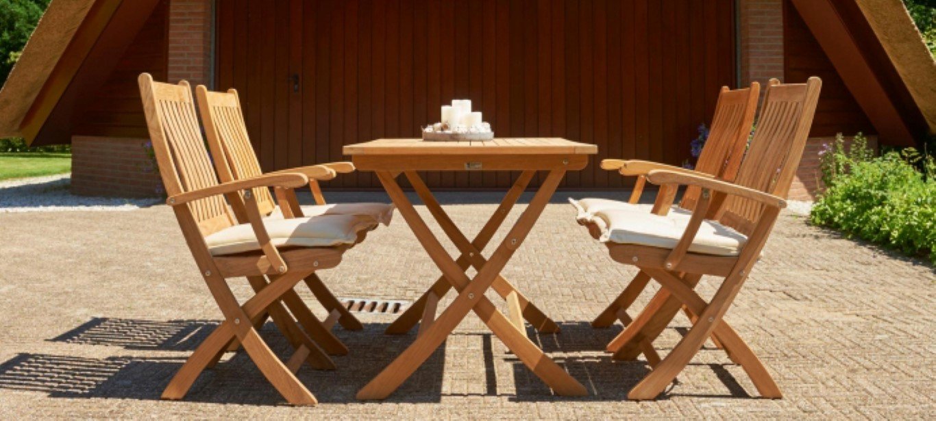 Traditional Teak Alexia