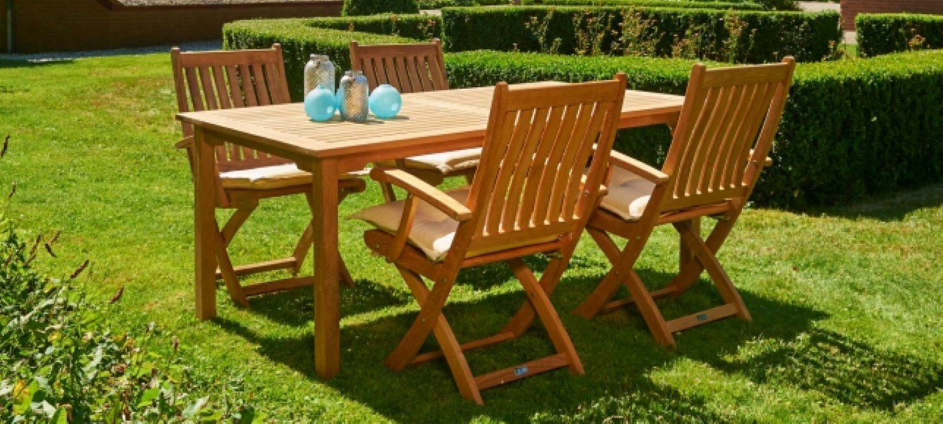 Traditional Teak Theodora