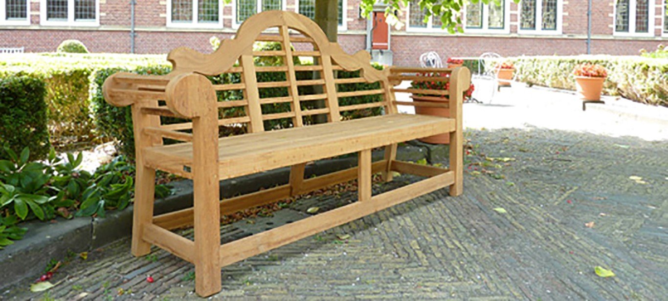 Traditional Teak Wilhelmina