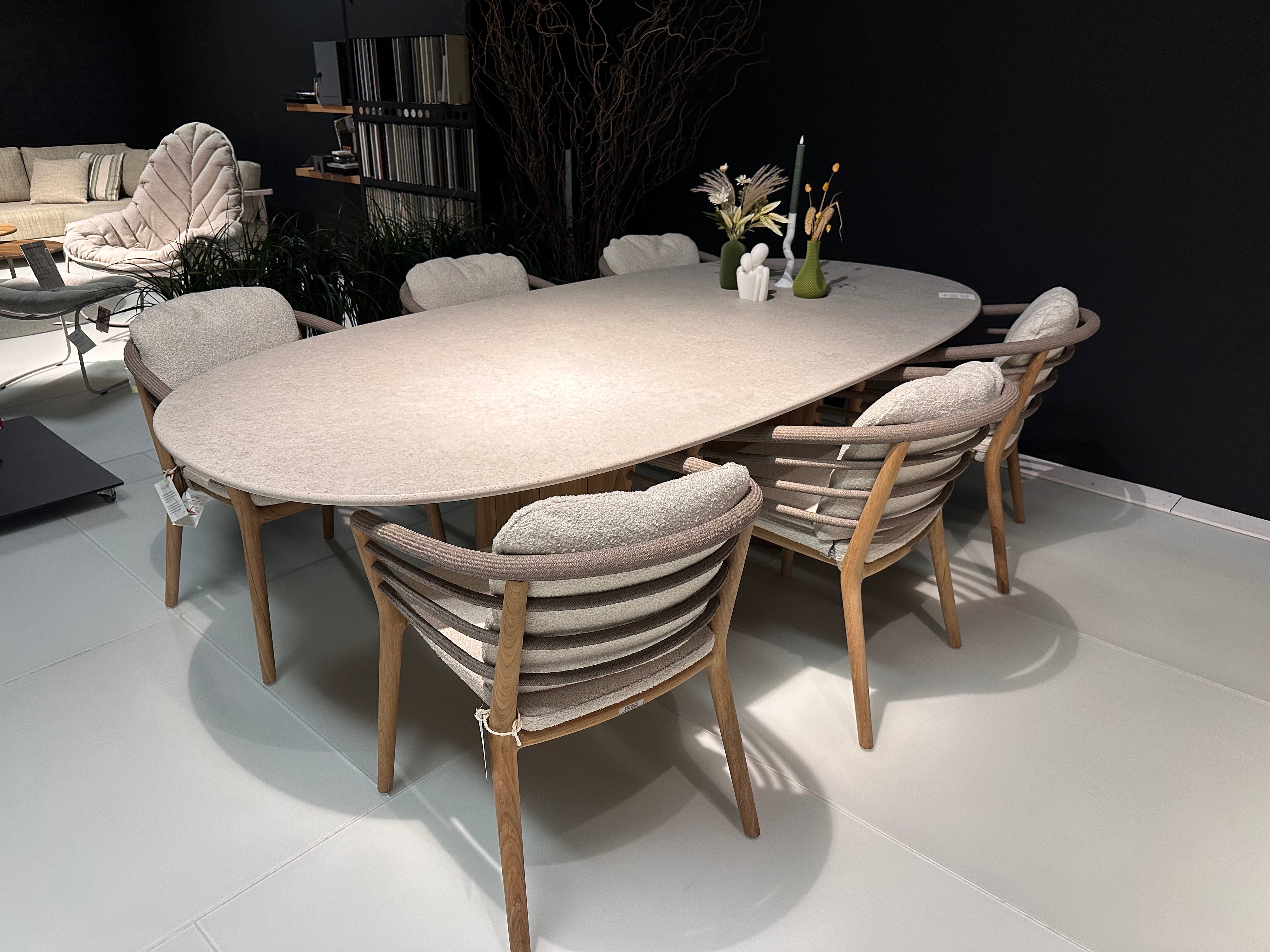 Royal Botania, Regaliz - Archy diningset showroomaanbieding