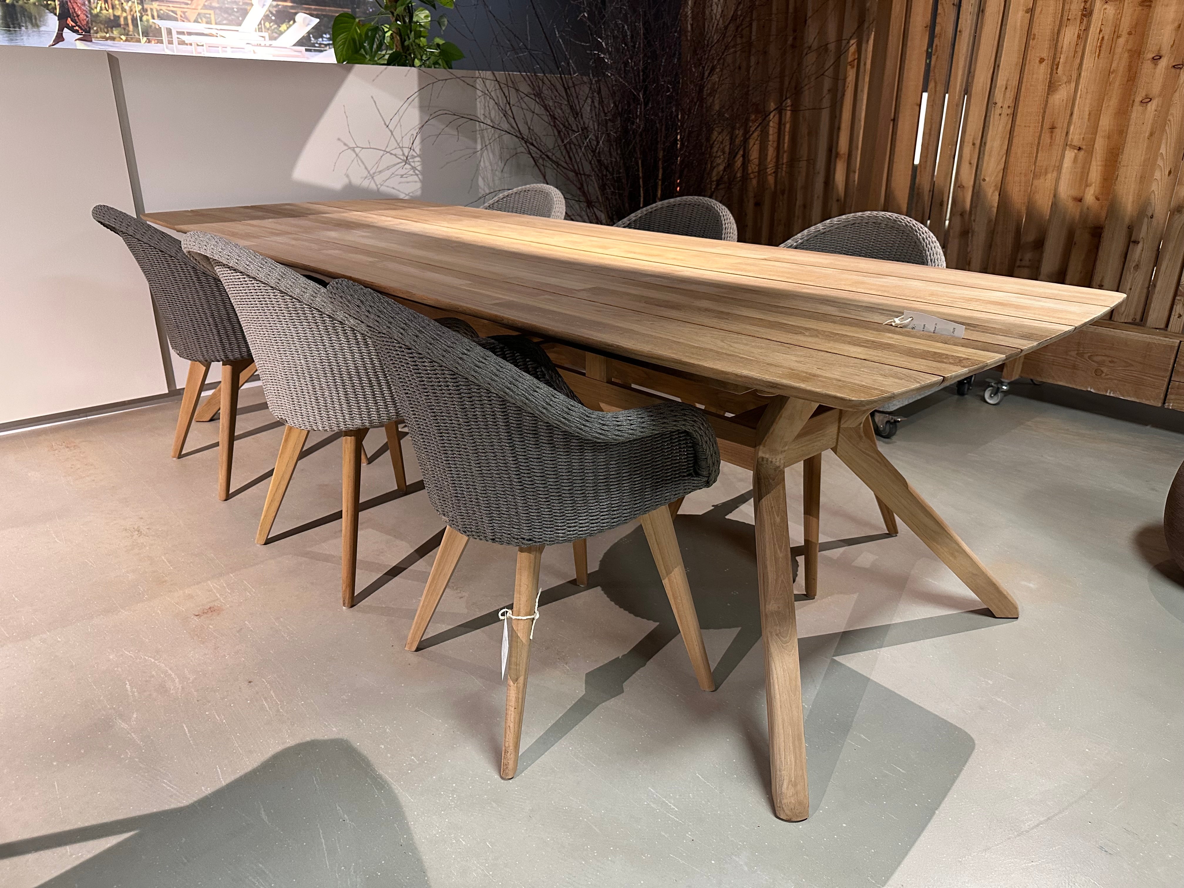 Traditional Teak, Carmen / Vincent Sheppard, Remi diningset showroomaanbieding