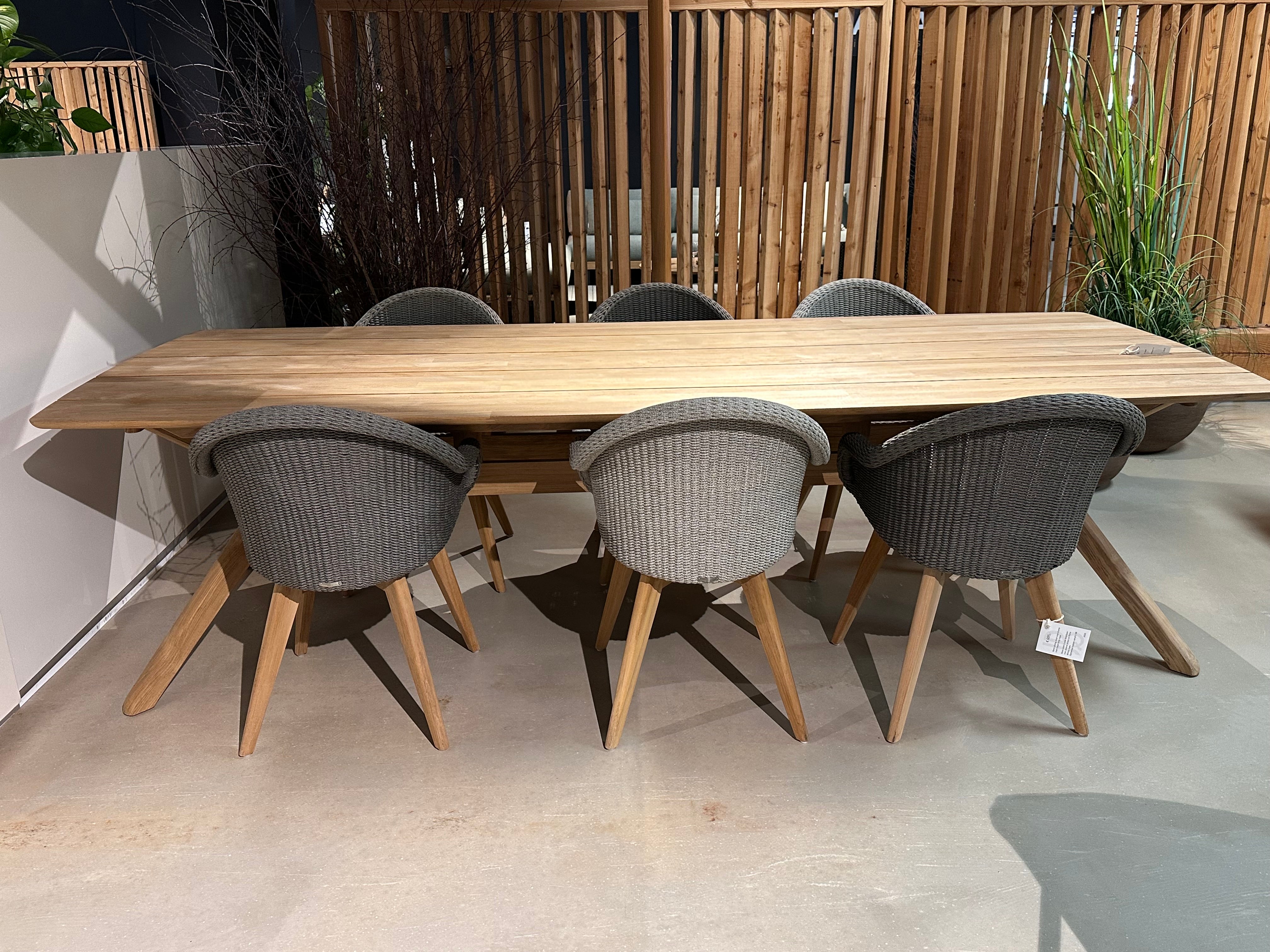 Traditional Teak, Carmen / Vincent Sheppard, Remi diningset showroomaanbieding