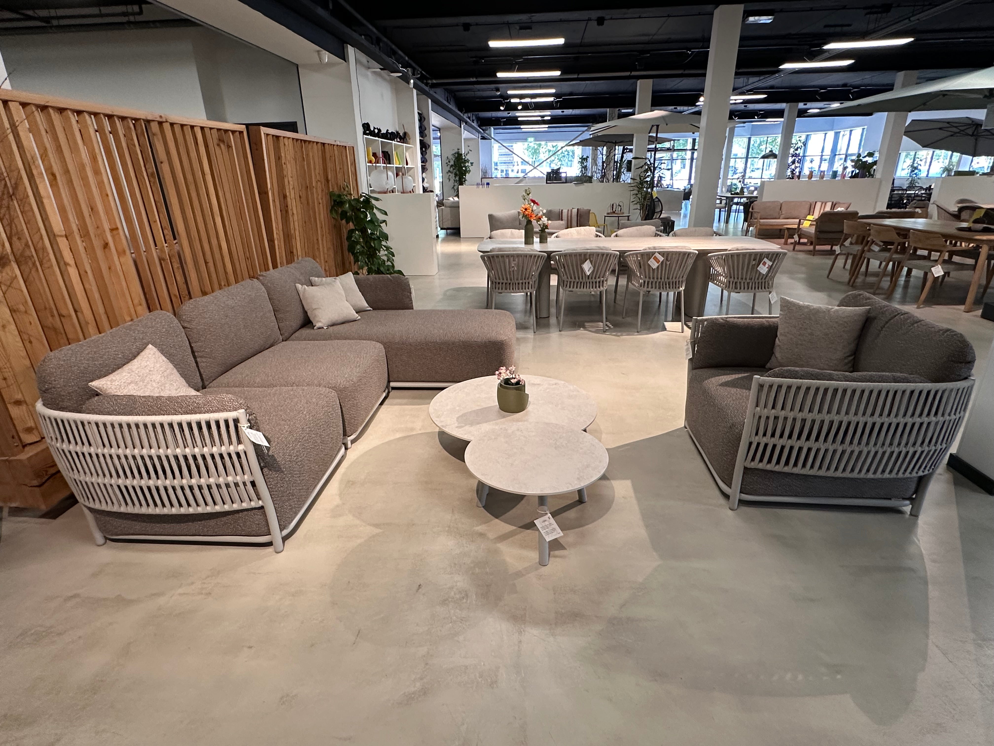 Jati & Kebon, Cala loungeset showroomaanbieding