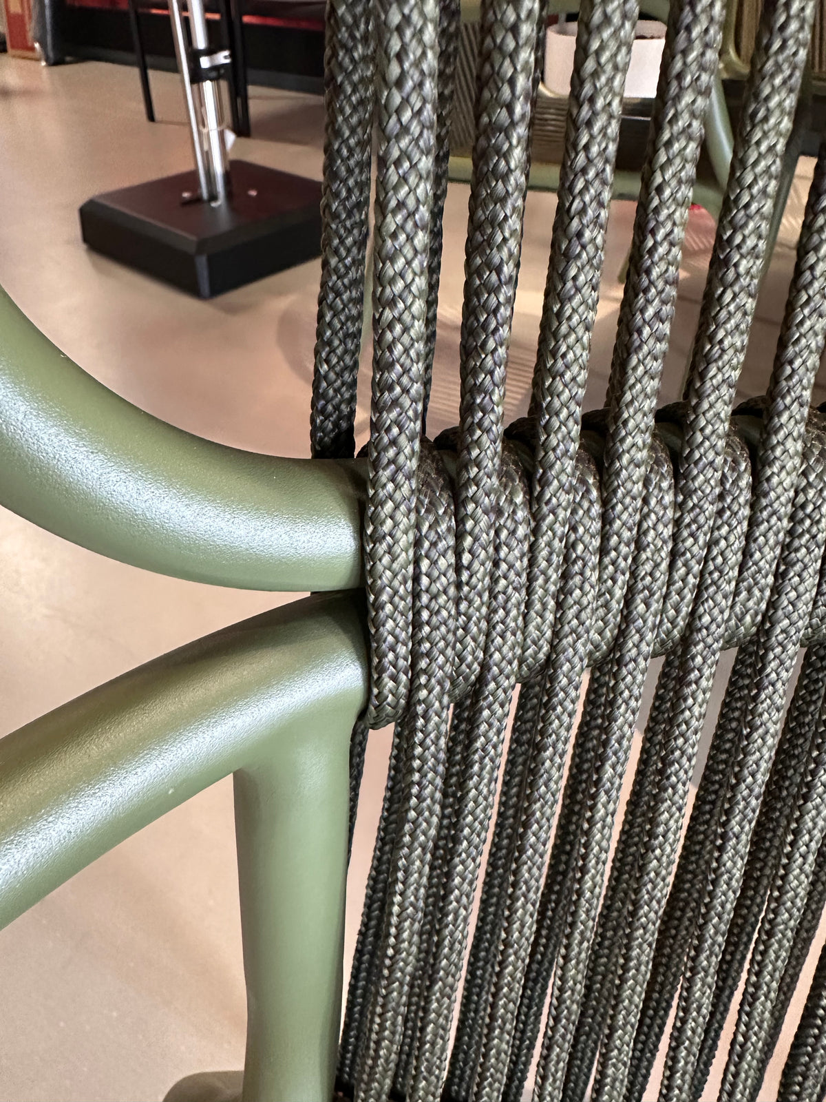 Net-echt, Ei / Vincent Sheppard, Ribbon diningset showroomaanbieding