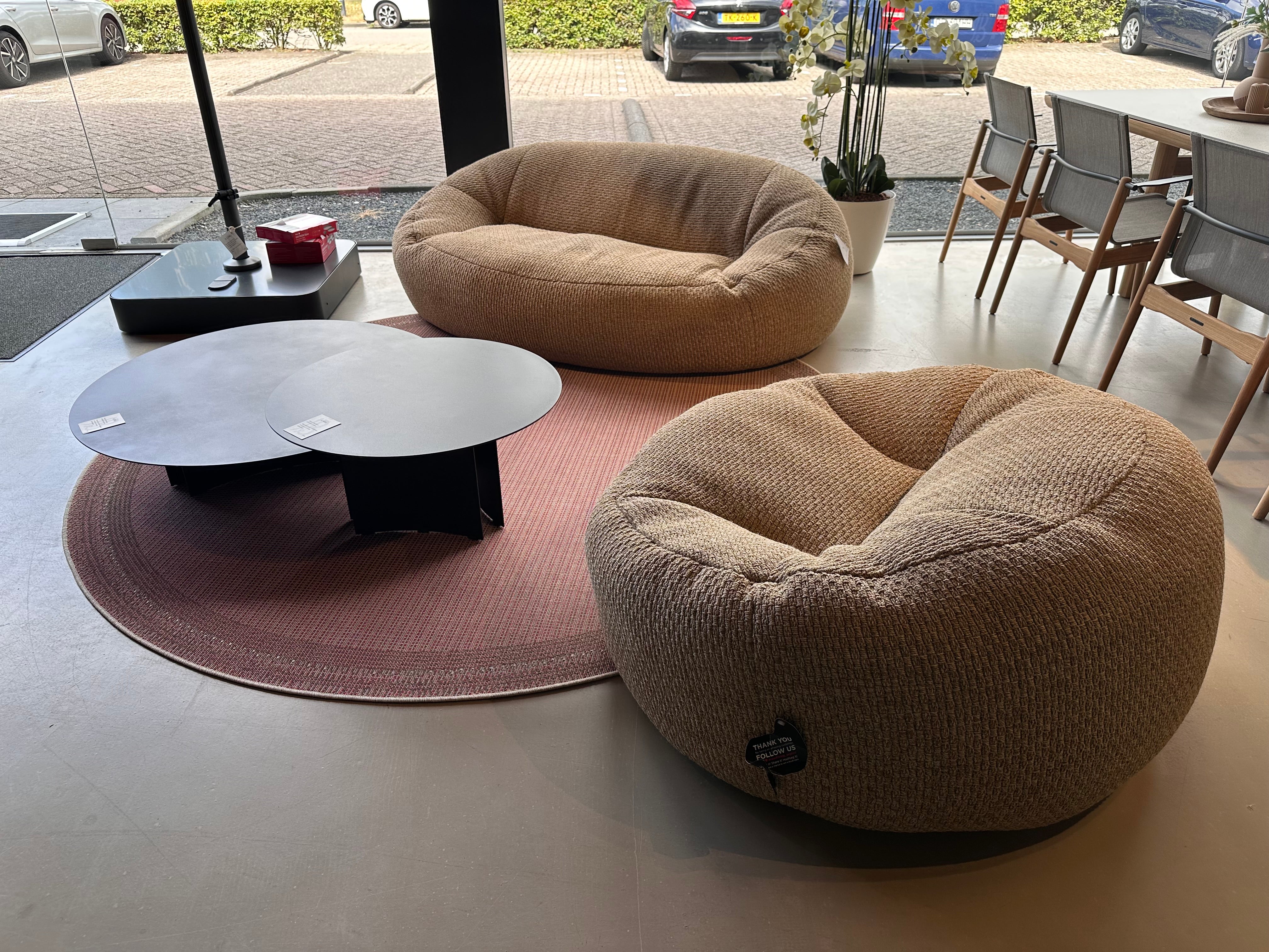 Roolf, Dolly loungeset showroomaanbieding