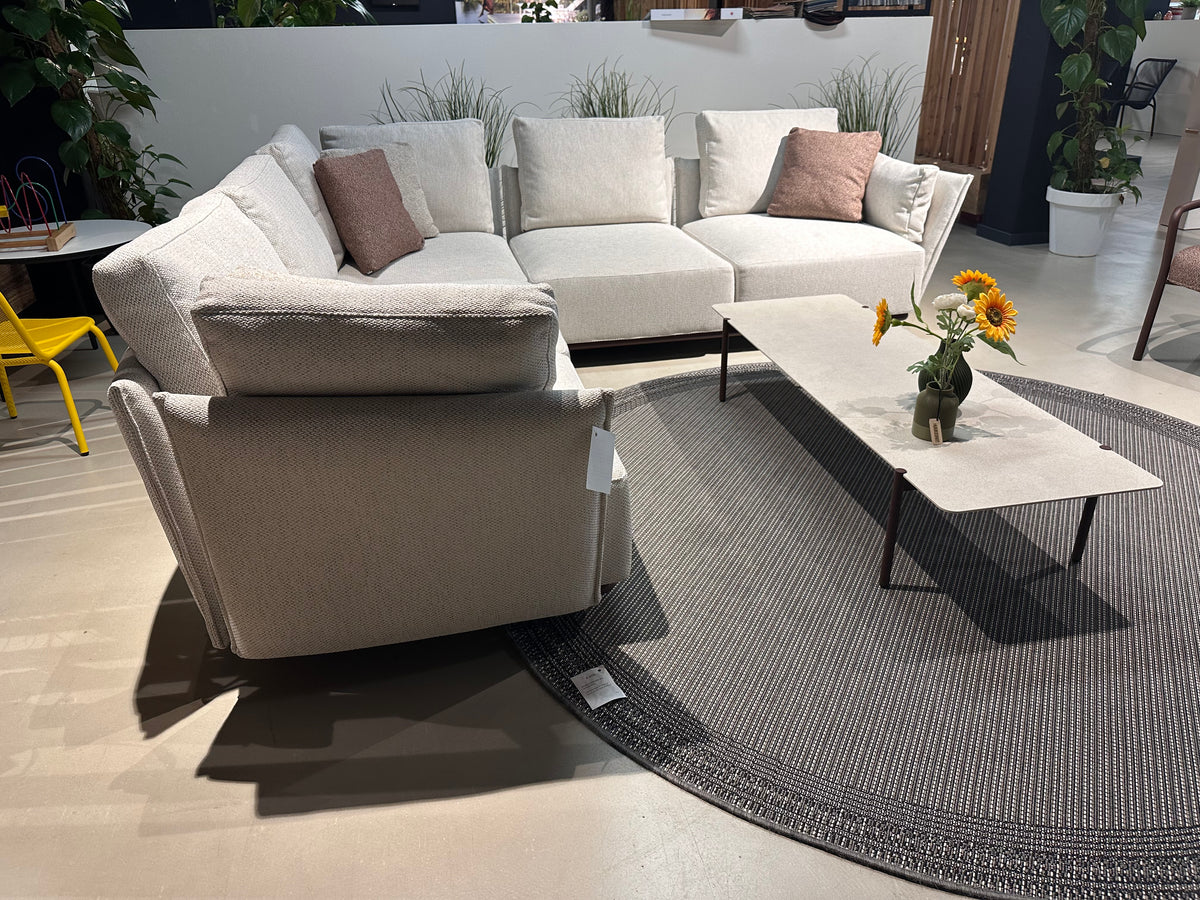 Todus, Kori loungeset showroomaanbieding