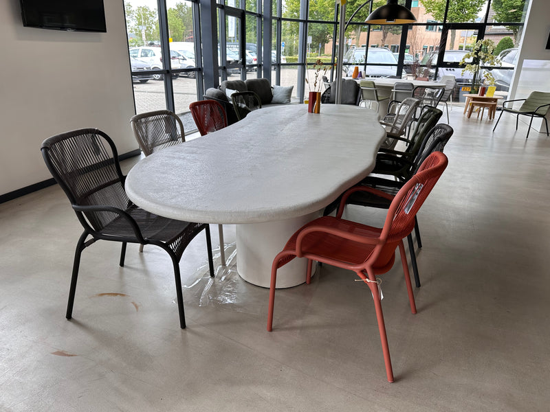 Net-echt, Model organic - Vincent Sheppard, Loop diningset showroom aanbieding