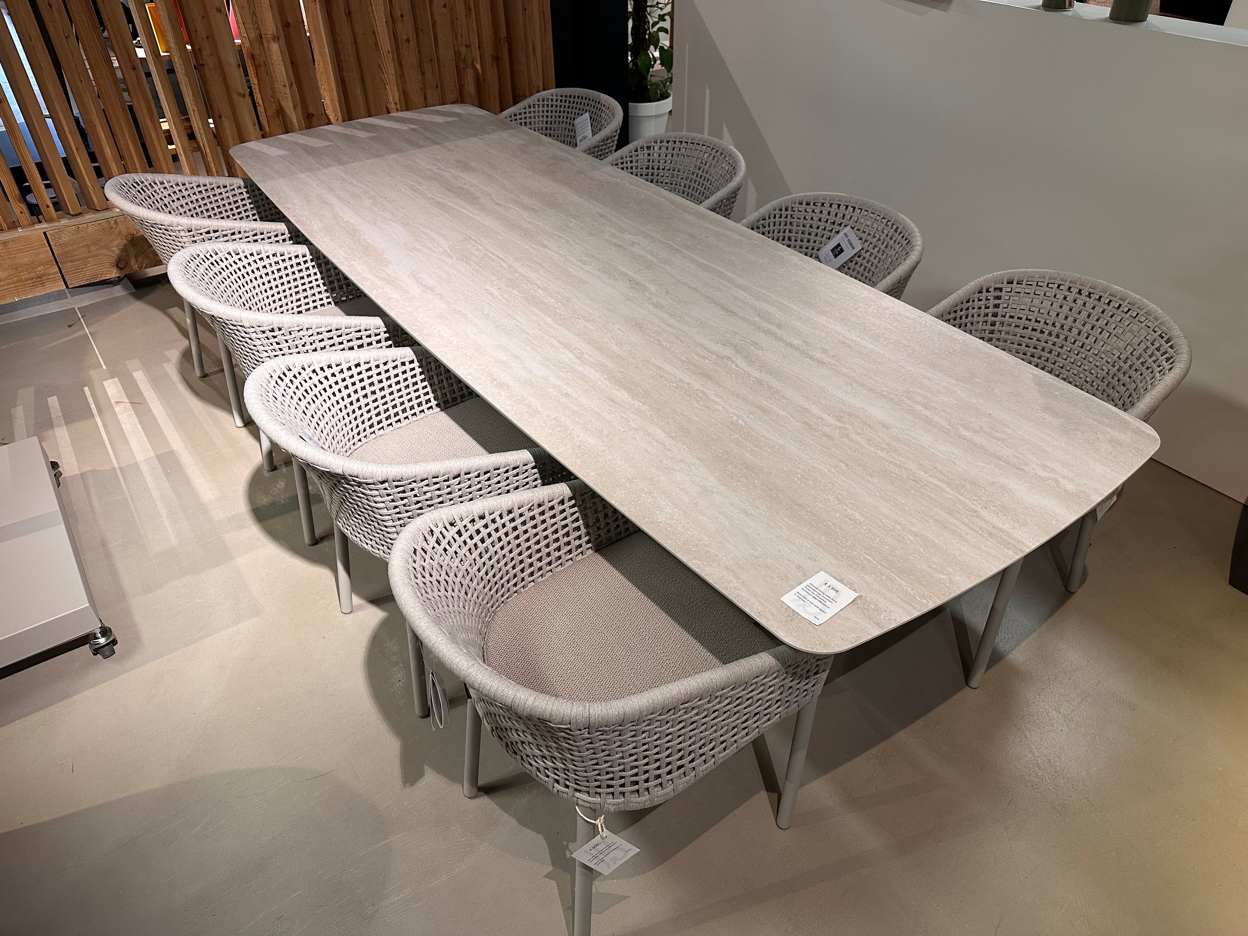 Jati & Kebon, Amorelli - Acri diningset showroomaanbieding