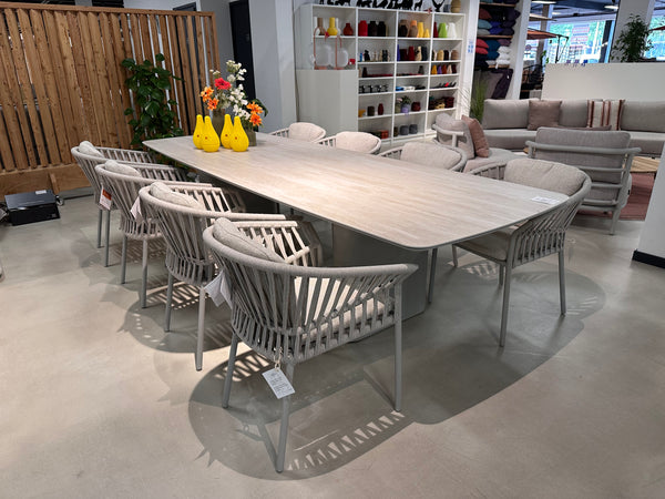 Jati & Kebon, Amorelli - Tofino diningset showroomaanbieding