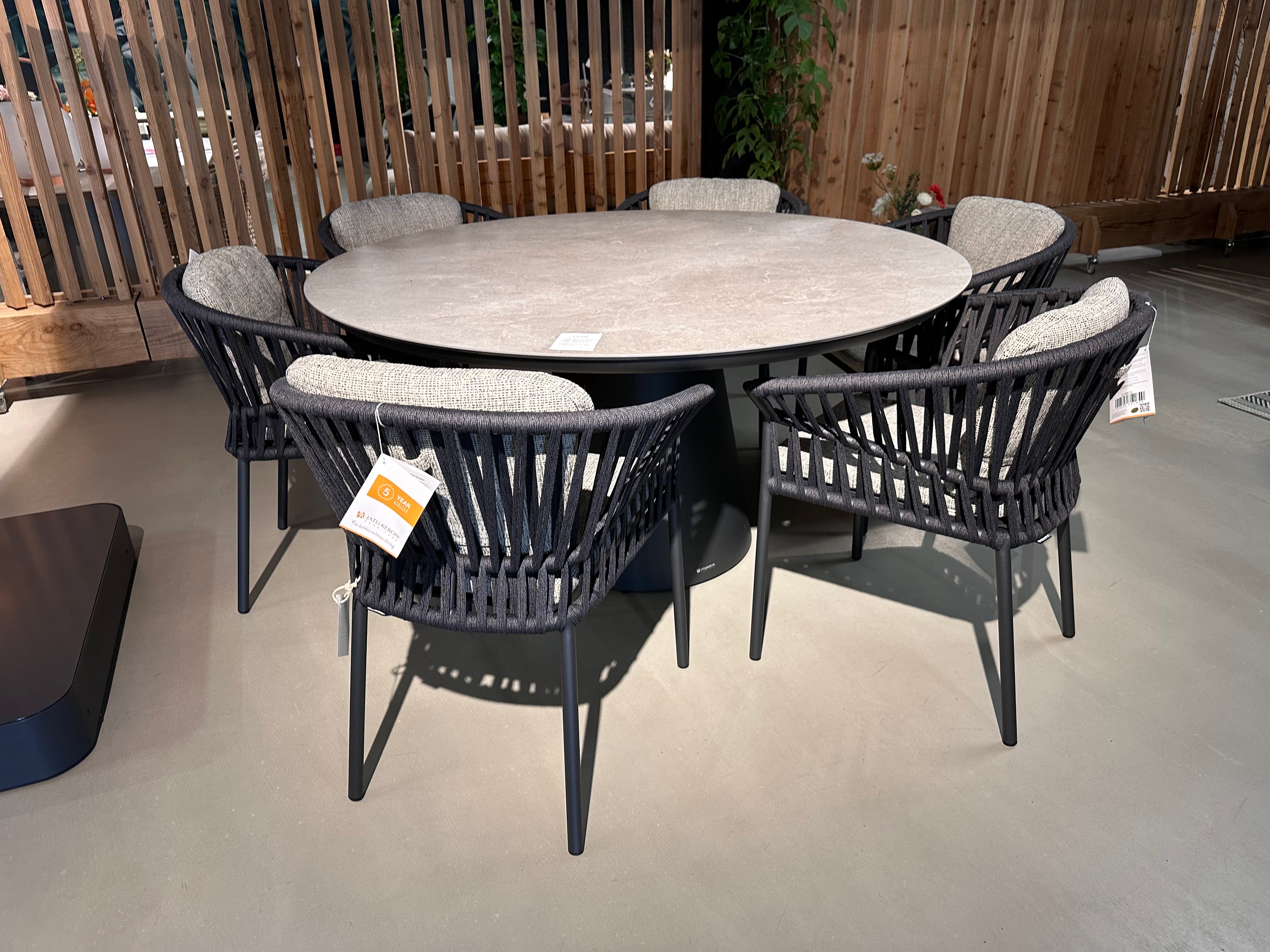 Jati & Kebon, Fortuna - Tofino diningset showroomaanbieding