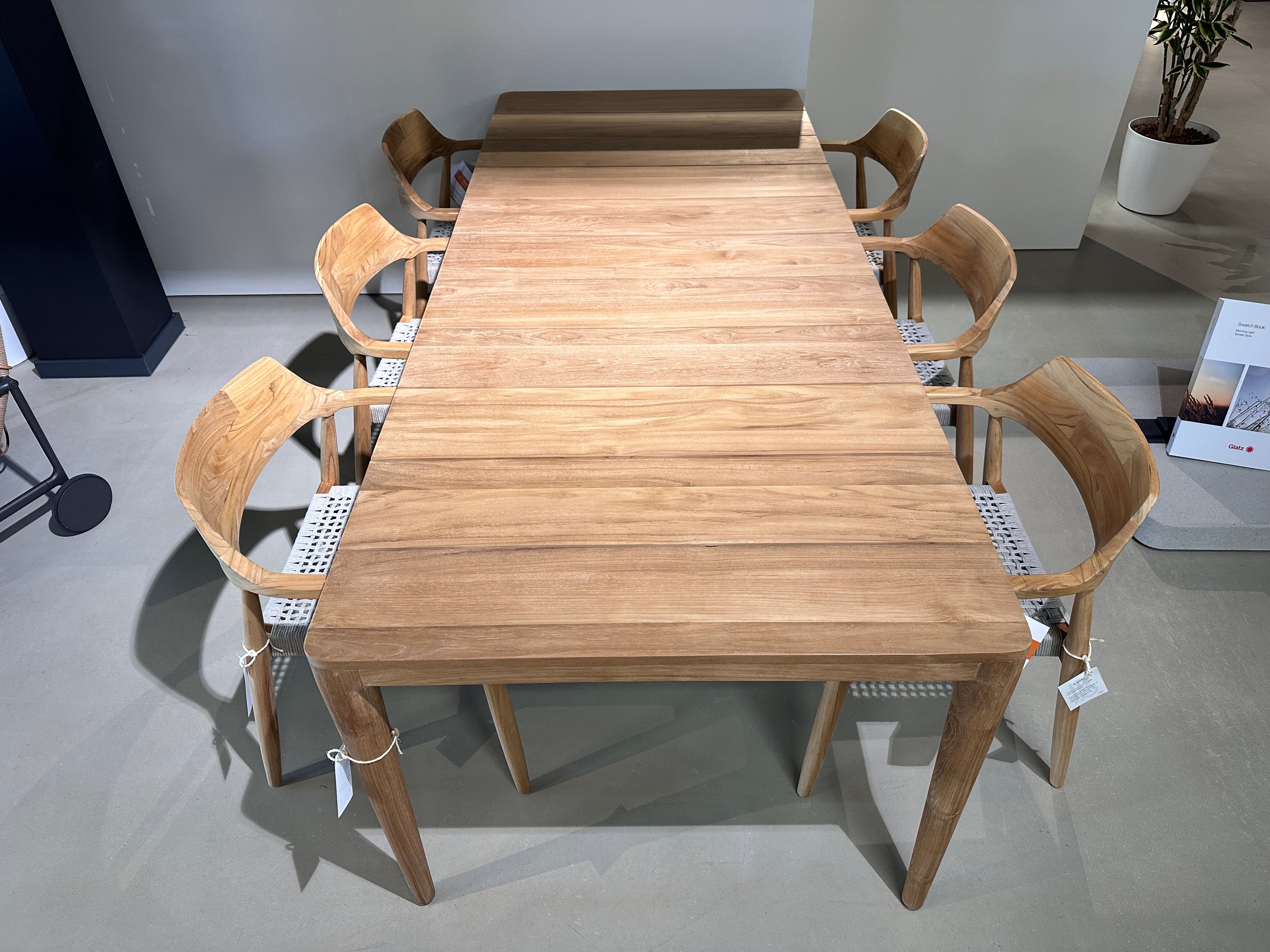 Traditional Teak, Isabella / Jati & Kebon, Tofino Teak diningset showroomaanbieding