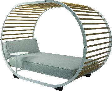 Gloster Cradle loungebed met een wit of meteor frame en verschillende kleuren kussen