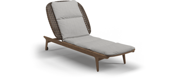 Gloster Ligbedden Gloster Kay lounger, verkrijgbaar in 3 verschillende soorten stofferingen en een hele range aan kleuren.