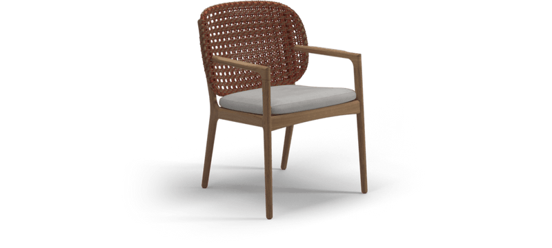 Gloster Stoel Gloster Kay dining chair, verkrijgbaar in 3 verschillende soorten stofferingen en een hele range aan kleuren.