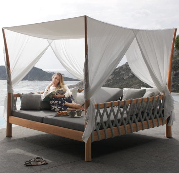 Royal Botania Lounge bank Royal Botania Tuskany Hammock 240x240. Inclusief dak