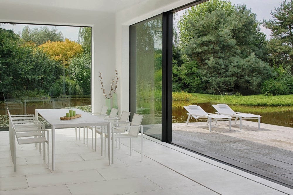 Royal Botania Stoel Royal Botania Alura stapelbare stoel met batyline zitting en rugleuning. Meerdere kleuren mogelijk.