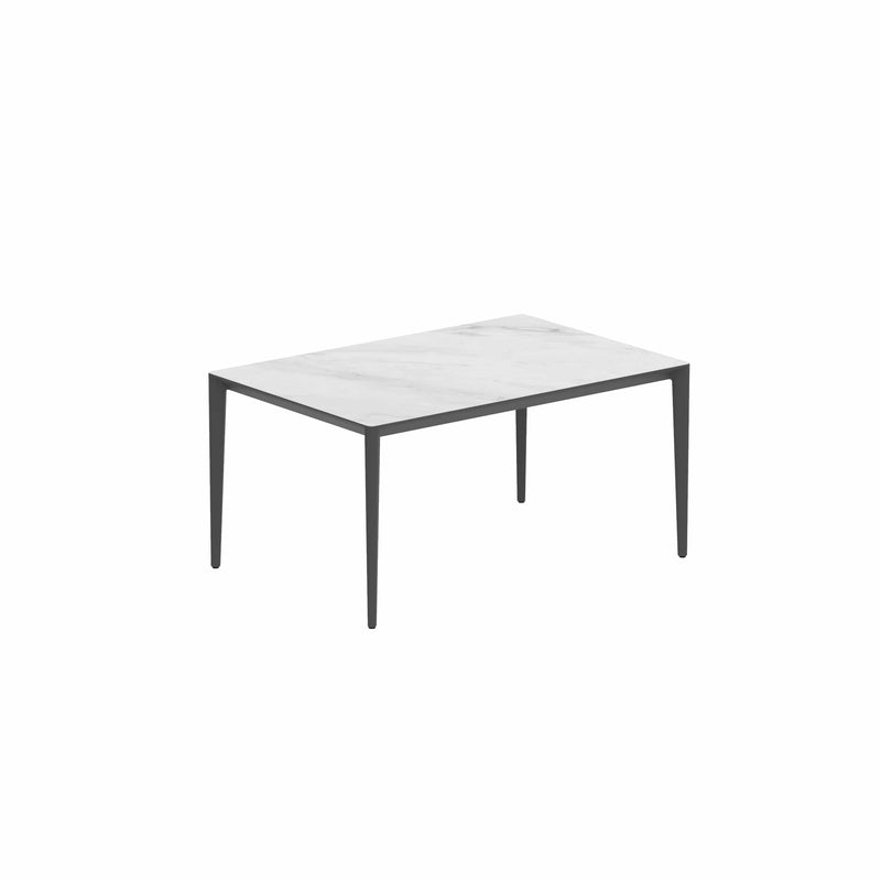 Royal Botania Tafel Gepoedercoat aluminium Antraciet / Bianco Statuario Royal Botania U-nite Tafel 100x150x75cm. Diverse kleuren frames en tafelbladen mogelijk.