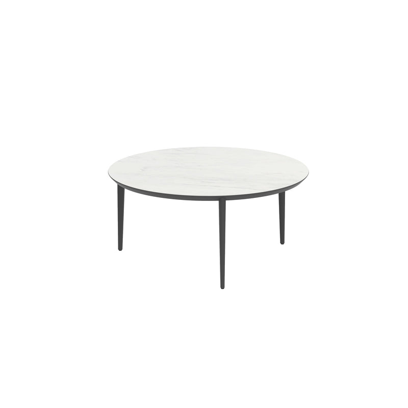 Royal Botania Tafel Gepoedercoat aluminium Antraciet / Bianco Statuario Royal Botania U-nite Tafel  ø160cm. Diverse kleuren frames en tafelbladen mogelijk.