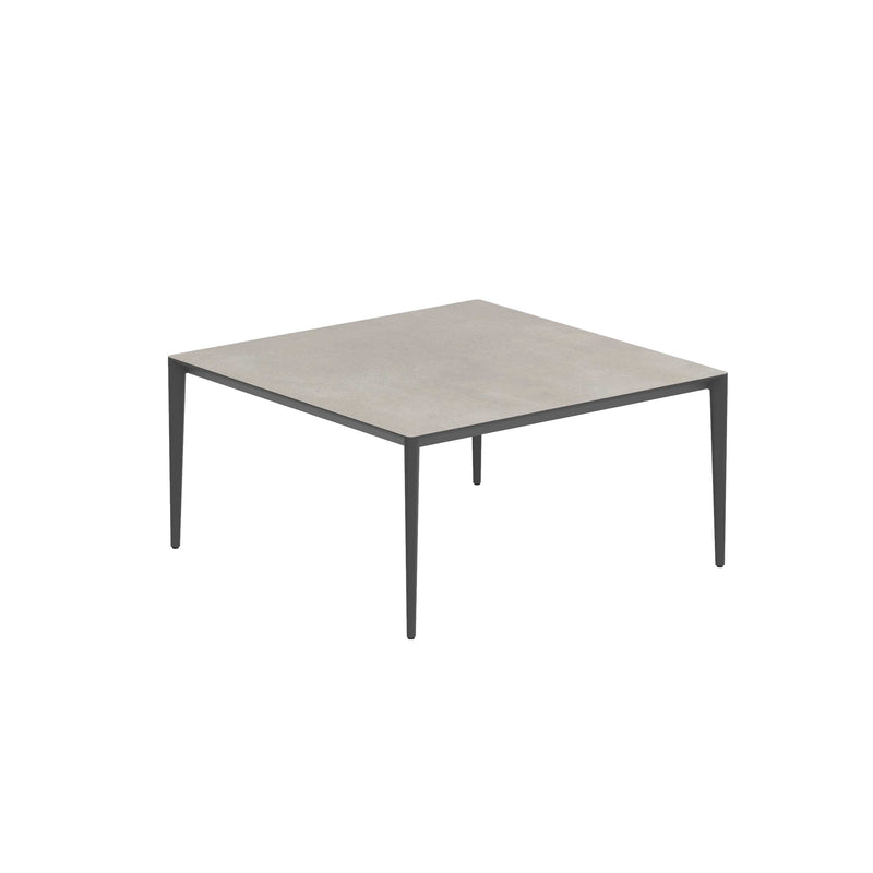 Royal Botania Tafel Gepoedercoat aluminium Antraciet / Cemento Luminoso Royal Botania U-nite Tafel  150x150x75cm. Diverse kleuren frames en tafelbladen mogelijk.