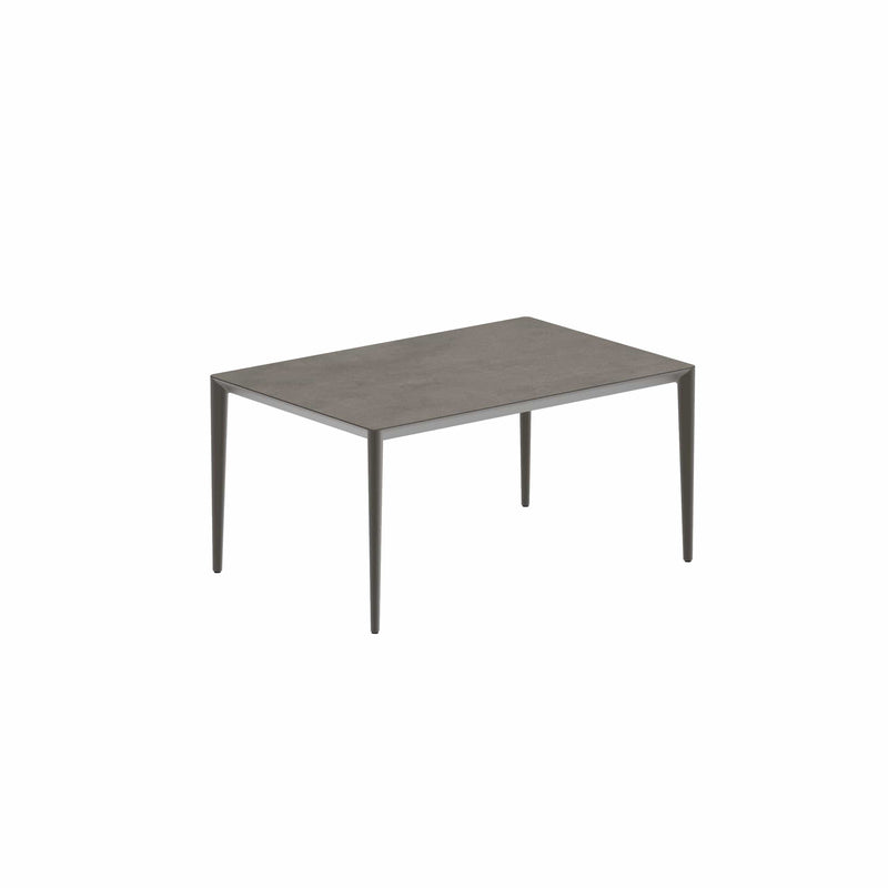 Royal Botania Tafel Gepoedercoat aluminium Brons / Terra Marrone Royal Botania U-nite Tafel 100x150x75cm. Diverse kleuren frames en tafelbladen mogelijk.