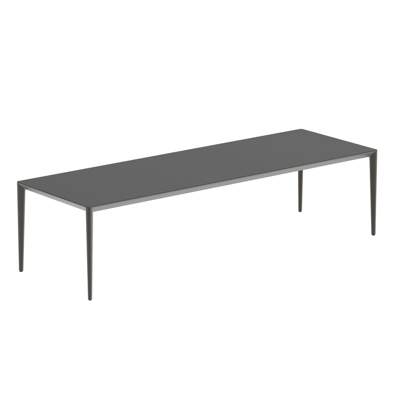 Royal Botania Tafel Gepoedercoat aluminium Brons / Zwart Royal Botania U-nite Tafel 300x100x75cm. Diverse kleuren frames en tafelbladen mogelijk.