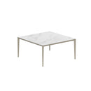 Royal Botania Tafel Gepoedercoat aluminium Sand / Bianco Statuario Royal Botania U-nite Tafel  150x150x75cm. Diverse kleuren frames en tafelbladen mogelijk.