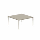 Royal Botania Tafel Gepoedercoat aluminium Sand / Pearl Grey Royal Botania U-nite Tafel  150x150x75cm. Diverse kleuren frames en tafelbladen mogelijk.