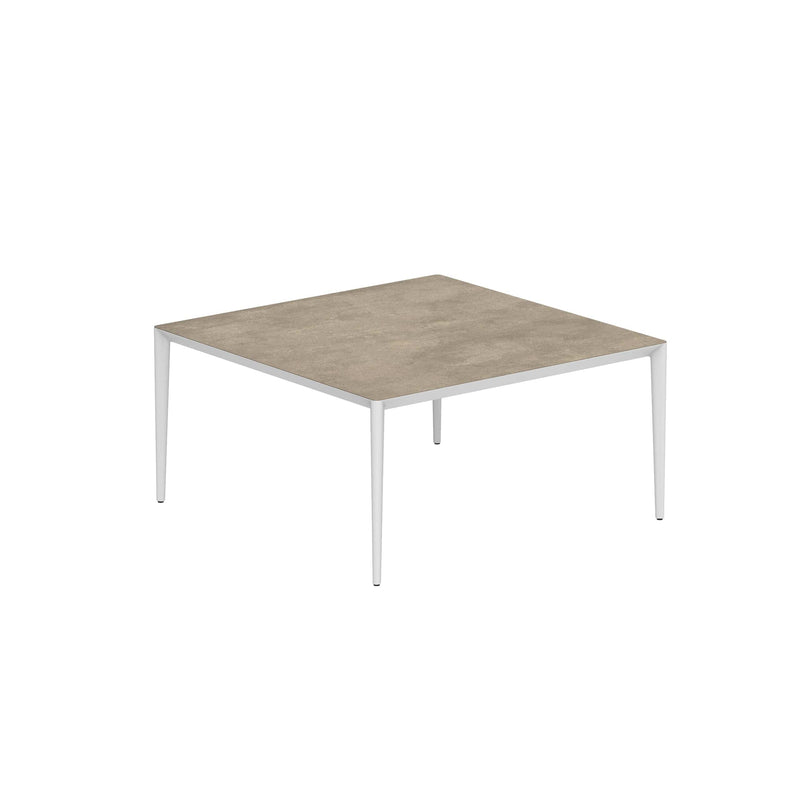 Royal Botania Tafel Gepoedercoat aluminium wit / Terra Sabbia Royal Botania U-nite Tafel  150x150x75cm. Diverse kleuren frames en tafelbladen mogelijk.