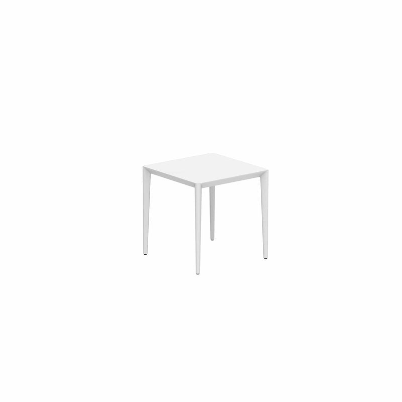 Royal Botania Tafel Gepoedercoat aluminium wit / Wit Royal Botania U-nite Tafel 75x75x75cm. Diverse kleuren frames en tafelbladen mogelijk.