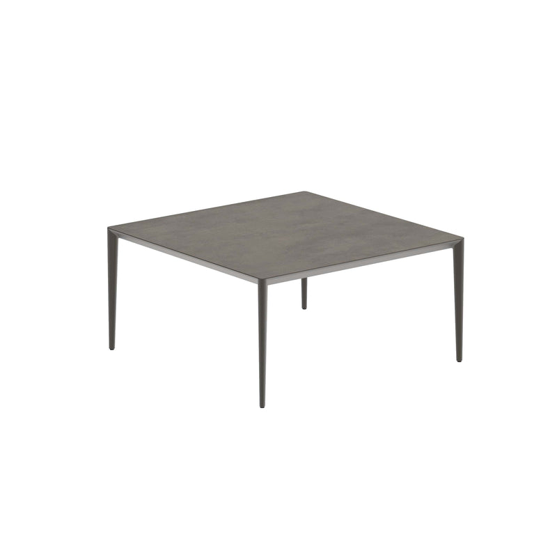 Royal Botania Tafel Royal Botania U-nite Tafel  150x150x75cm. Diverse kleuren frames en tafelbladen mogelijk.